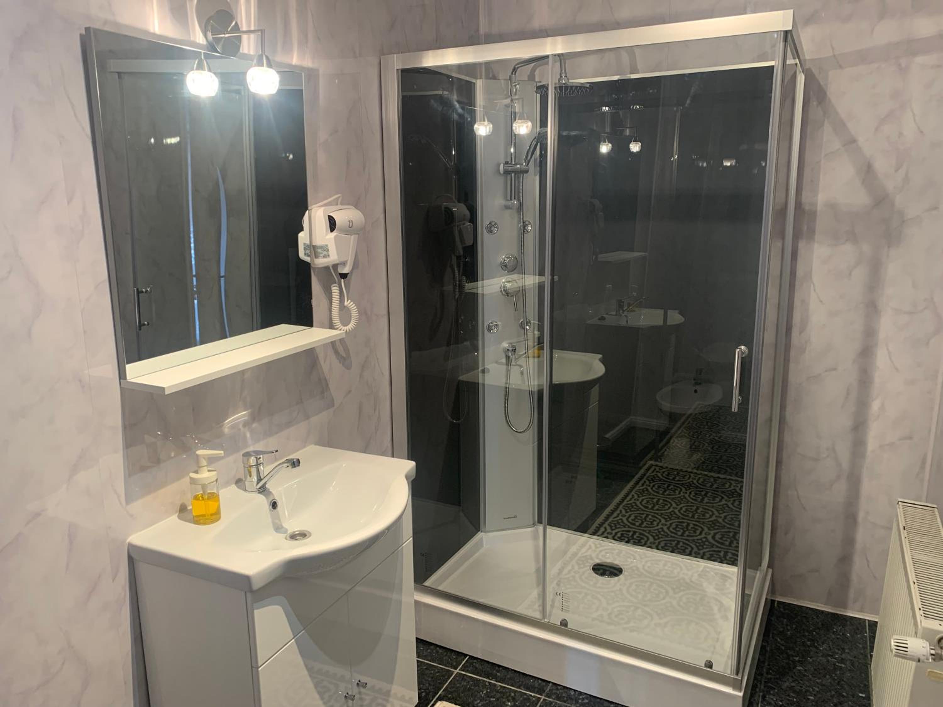 Nobless Boutique Residence