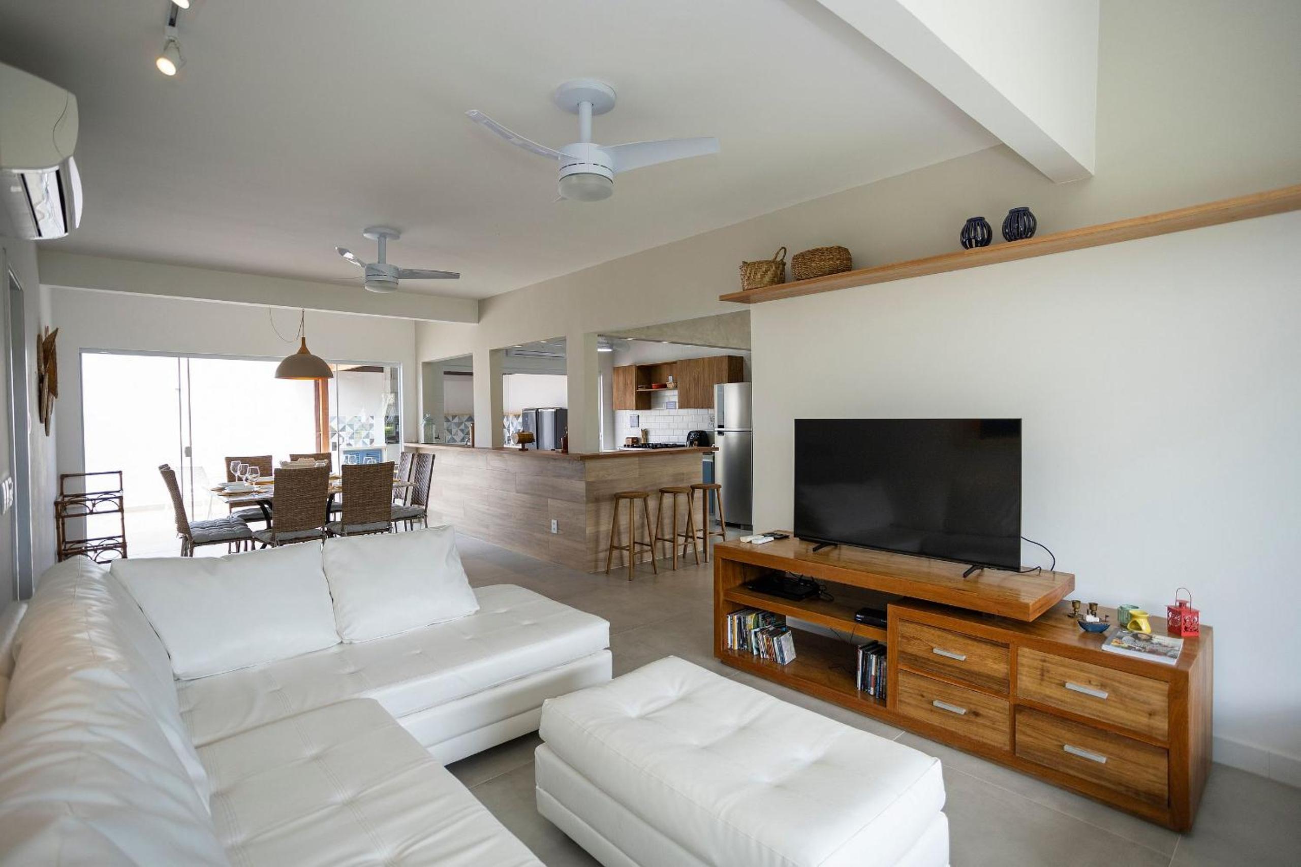 BZ42 Na Quadra da praia! Casa alto padrão completa
