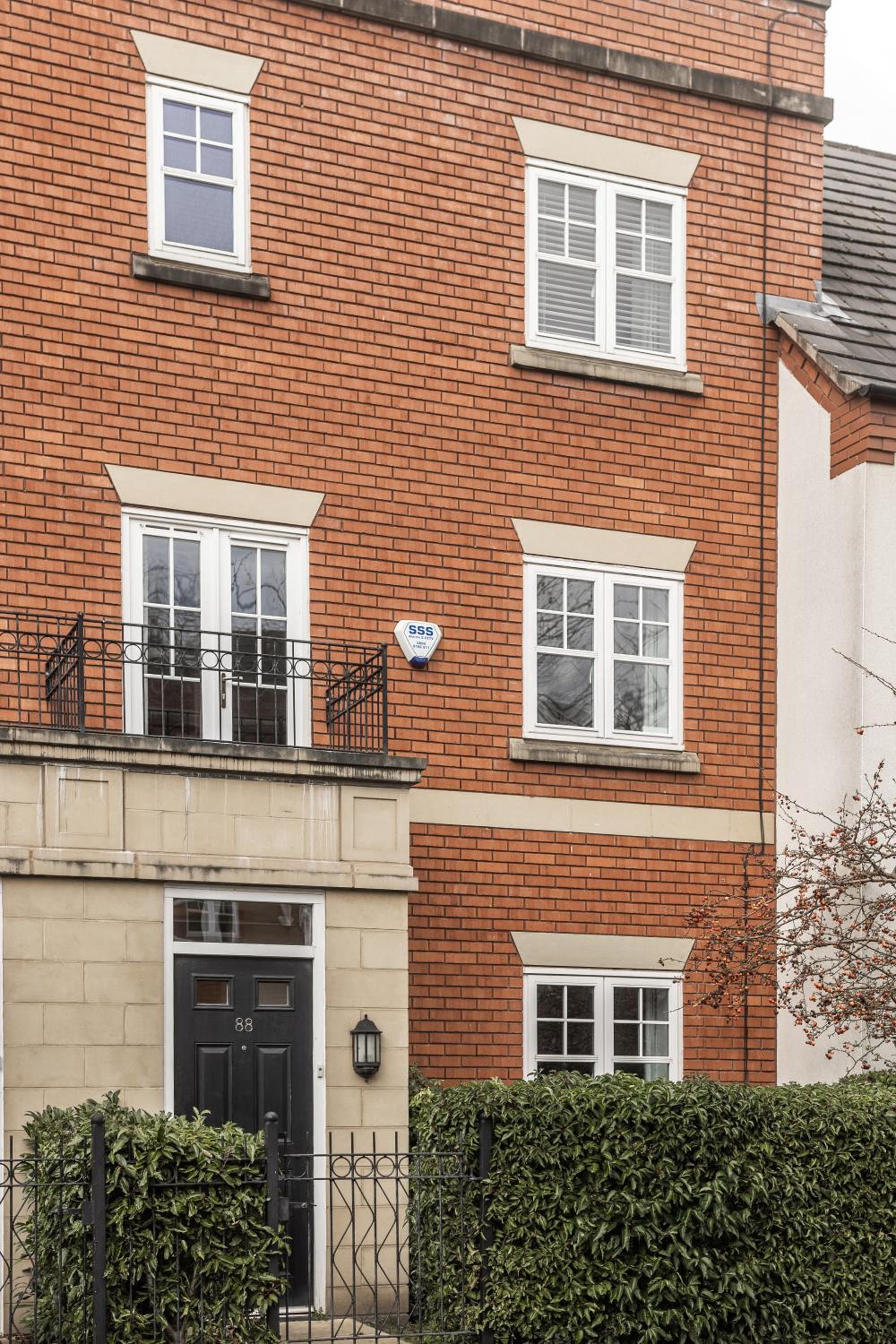 Upton Grange Townhouse sleeps 10 view 2
