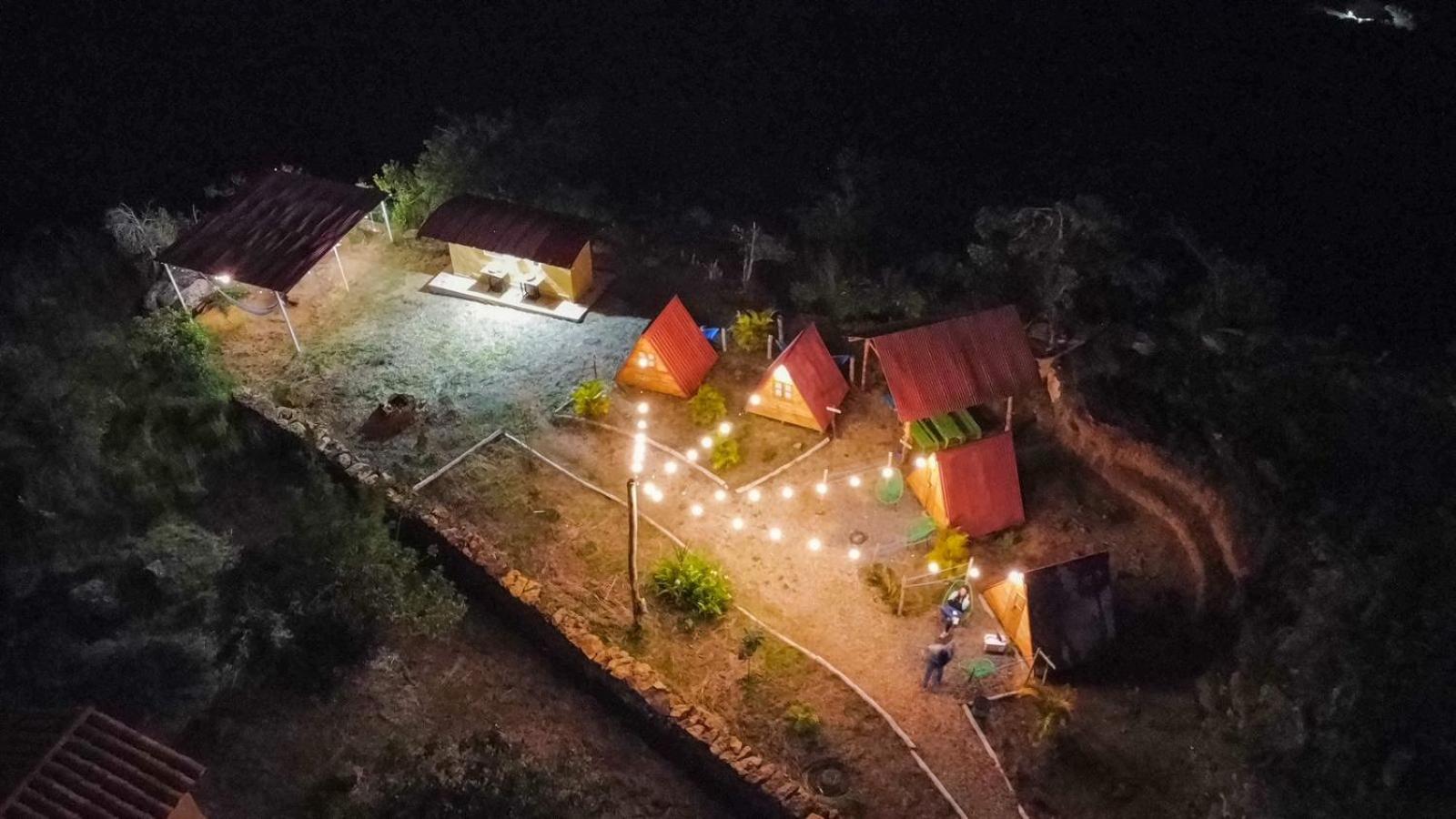 Campo Karst, Hospedaje y Campamento de montaña