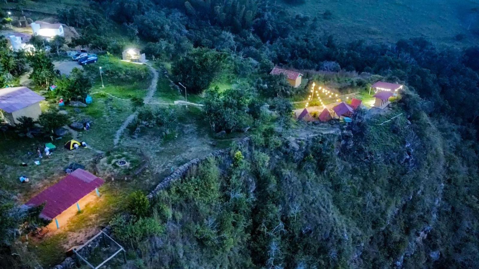 Campo Karst, Hospedaje y Campamento de montaña
