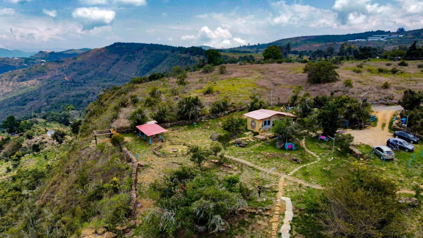 Campo Karst, Hospedaje y Campamento de montaña