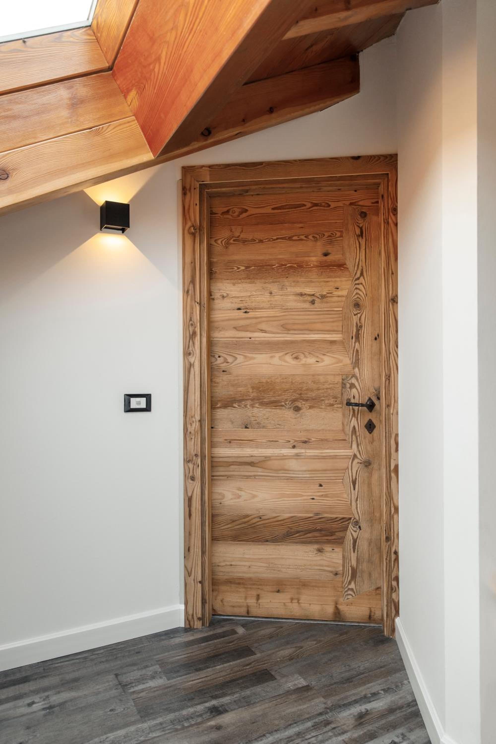 Casa21 - Private Holiday Home for Groups up to 12 with Jacuzzi