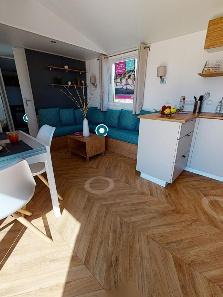 BJ Chalets - De Rug 3 - Vakantiepark Lauwersoog - Luxe chalet MET vaatwasser en inloopkast! Vroege incheck! MET AIRCO! view 3