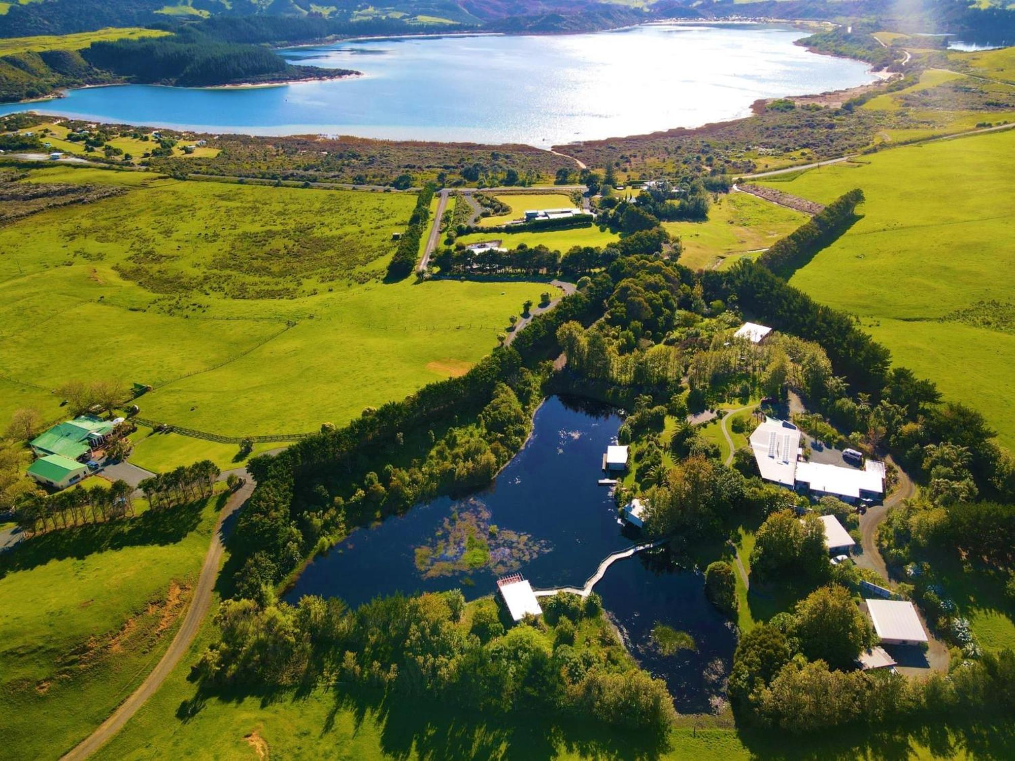 The Lakes - Kai Iwi Lakes Exclusive Retreat