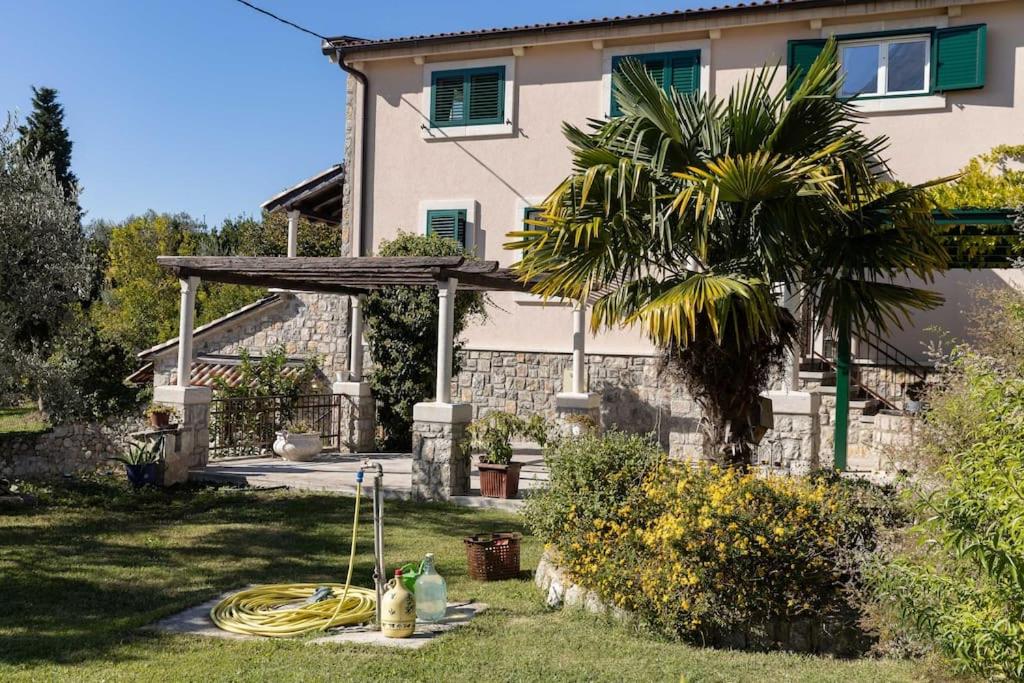 Villa Ella