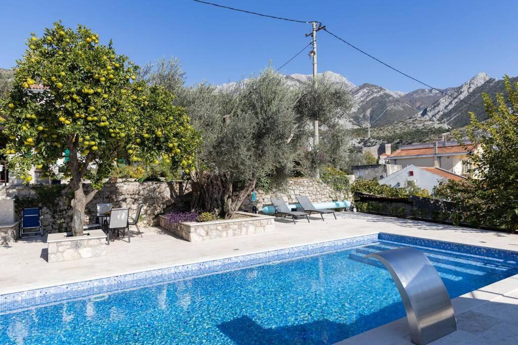 Villa Ella