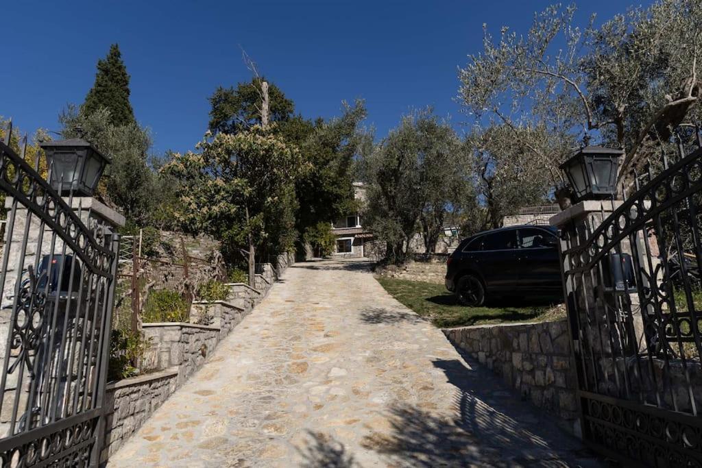 Villa Ella