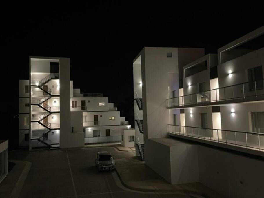 Departamento Nuevo- Piscina Techada- Climatizada - Confort y Calidad a metros del mar