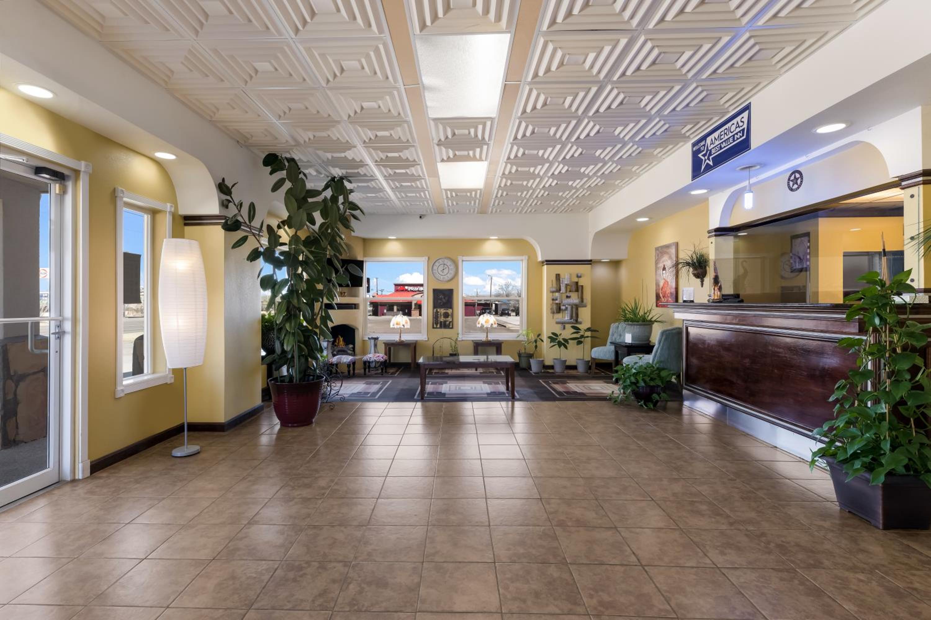Alpine Vacations - Americas Best Value Inn Alpine - Property Image 10