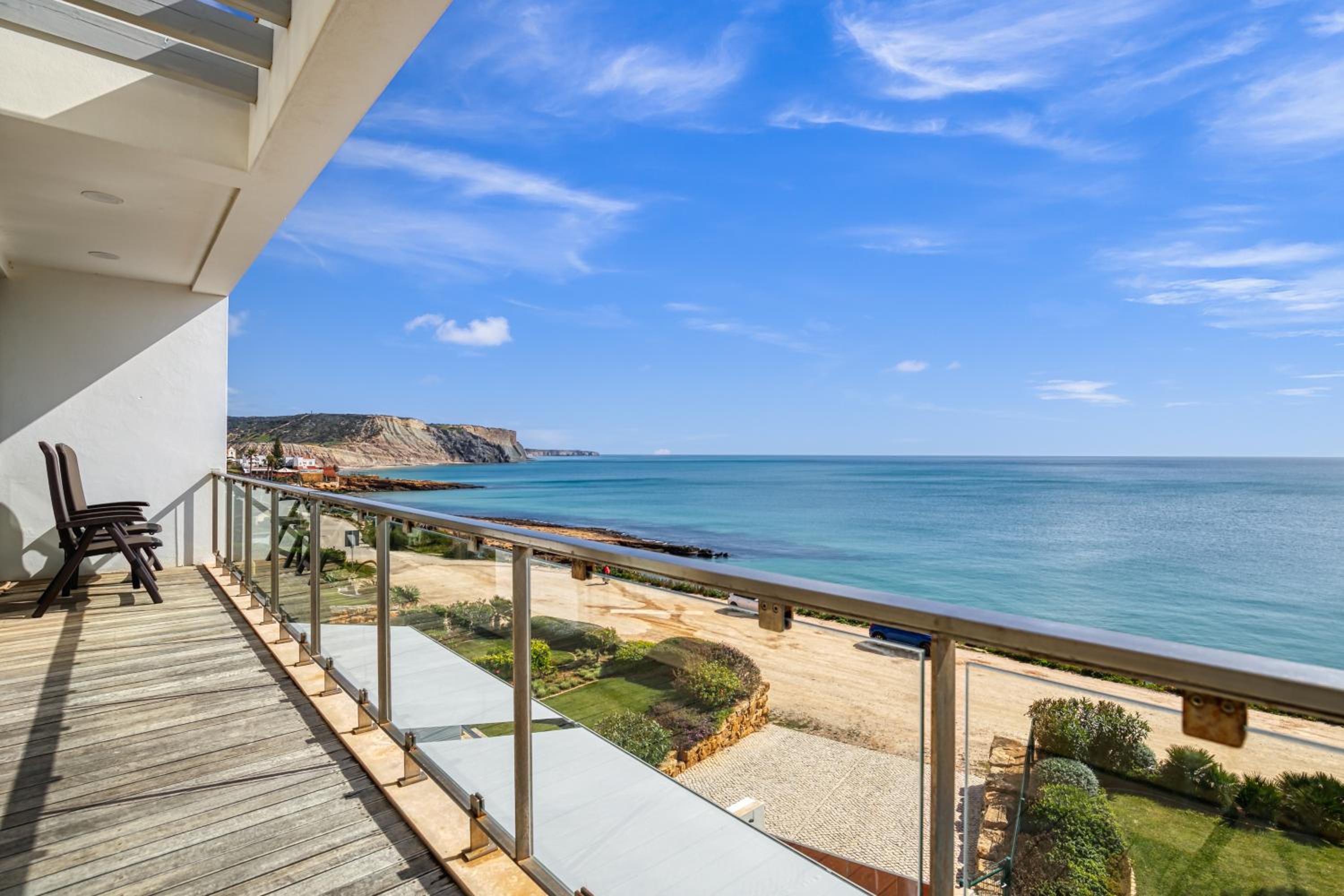 Luz da Lua. Ocean front luxury. Private pool. view 2