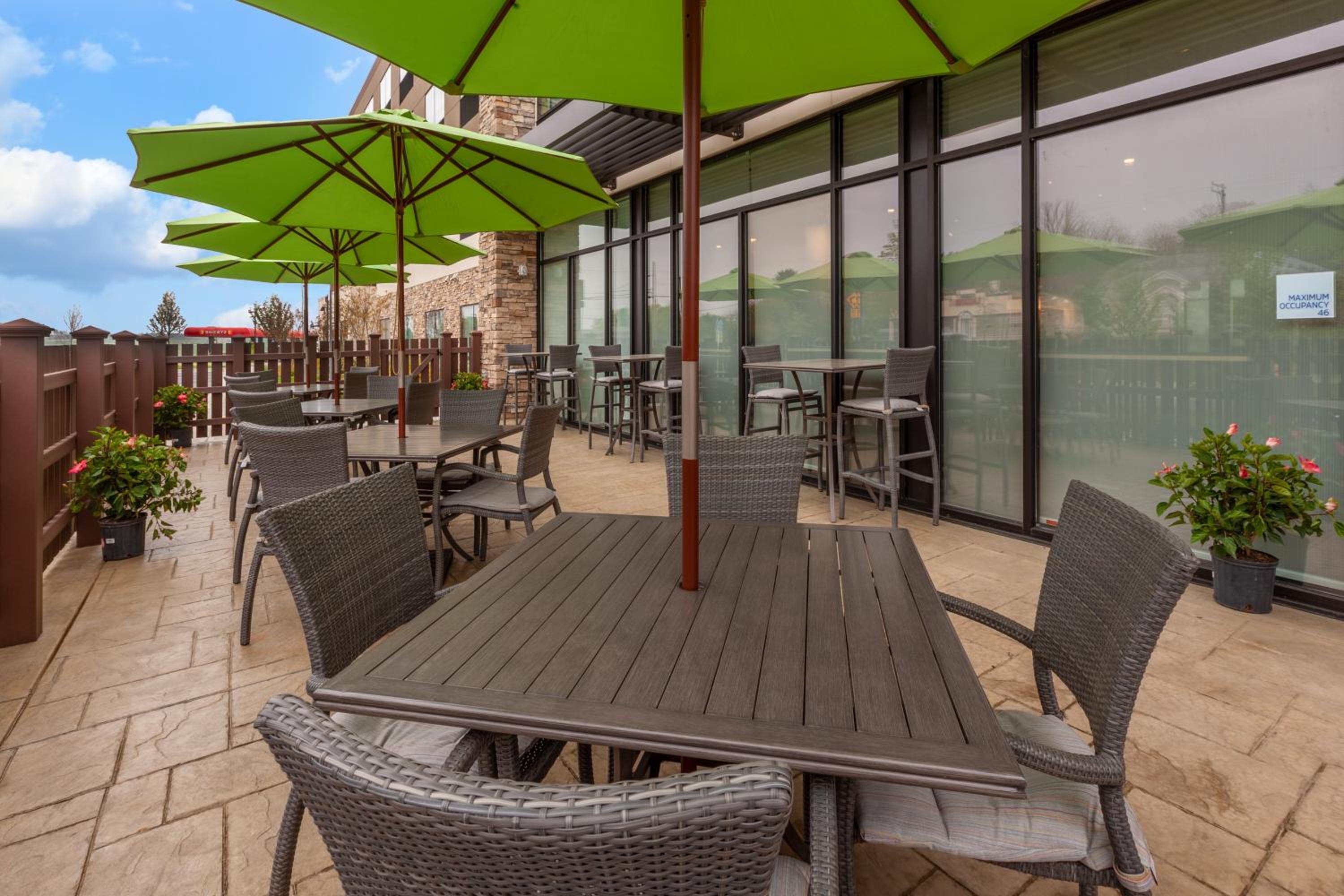Brunswick Vacations - Holiday Inn Express Suites Brunswick-Harpers Ferry Area, an IHG Hotel - Property Image 17