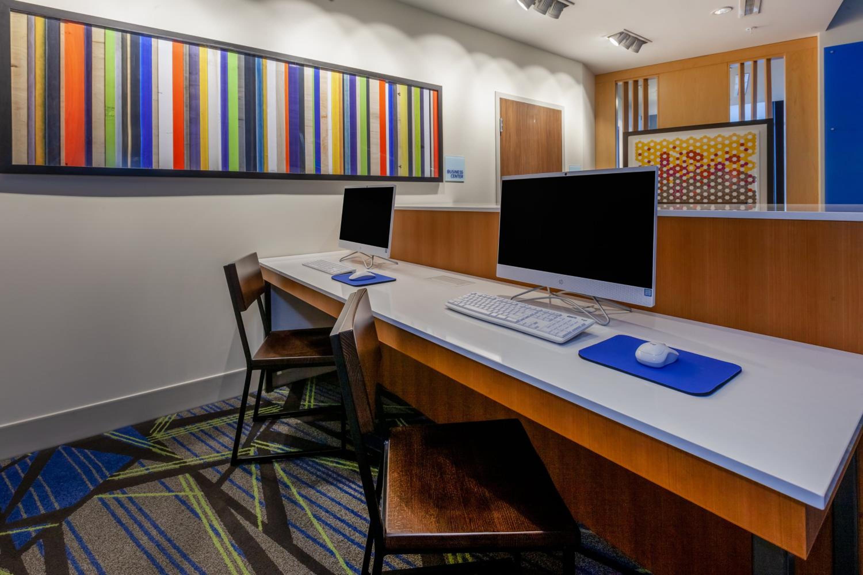Brunswick Vacations - Holiday Inn Express Suites Brunswick-Harpers Ferry Area, an IHG Hotel - Property Image 73