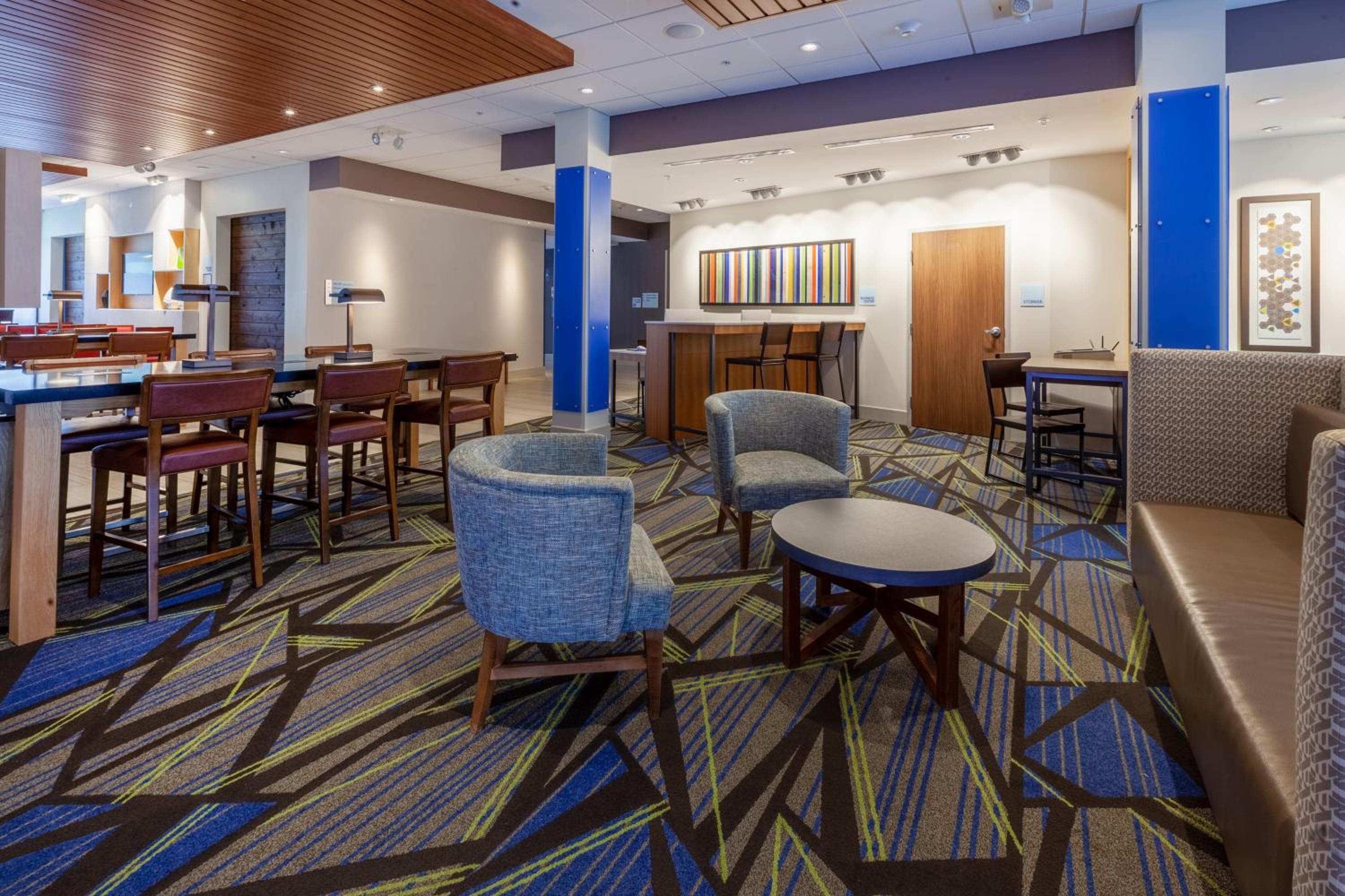 Brunswick Vacations - Holiday Inn Express Suites Brunswick-Harpers Ferry Area, an IHG Hotel - Property Image 79