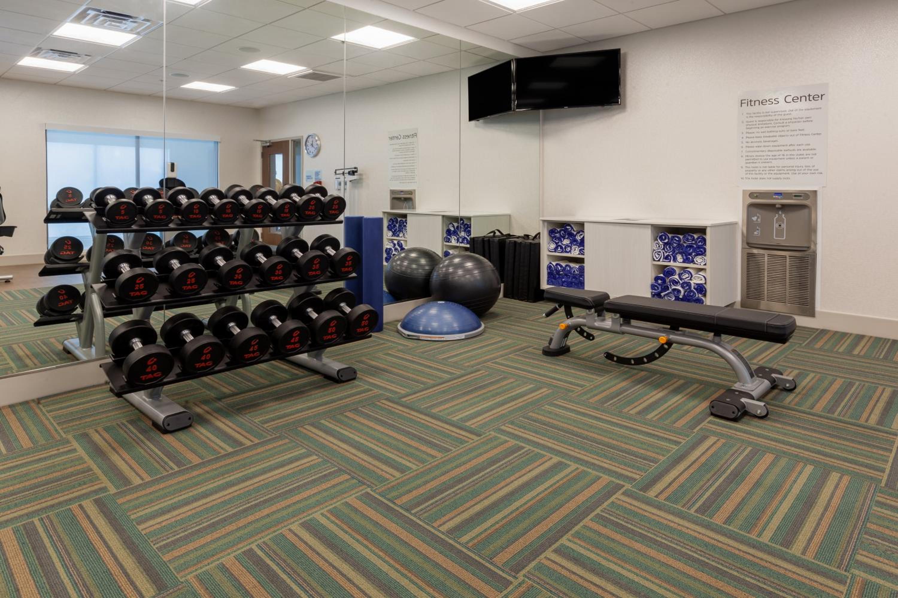 Brunswick Vacations - Holiday Inn Express Suites Brunswick-Harpers Ferry Area, an IHG Hotel - Property Image 89