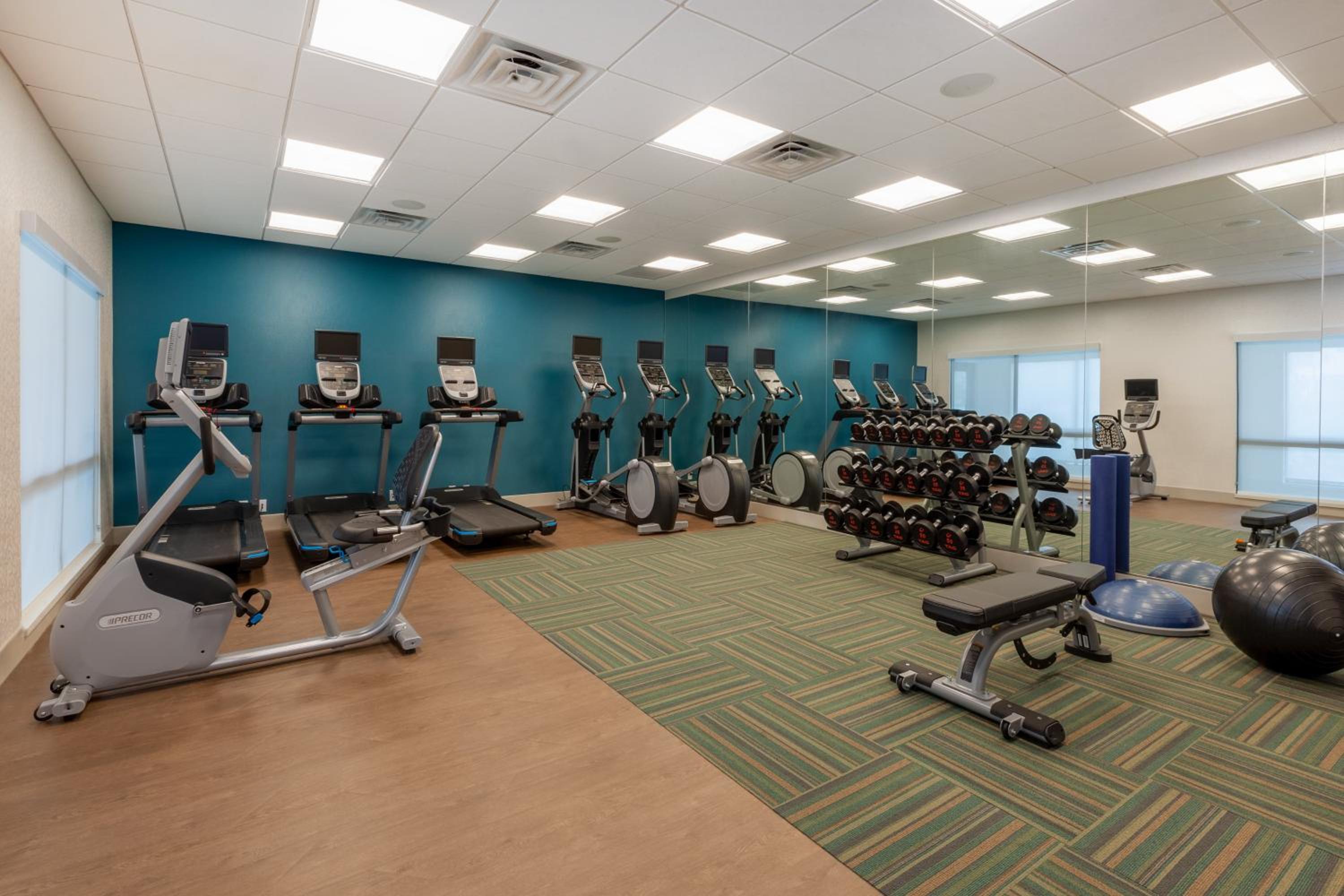 Brunswick Vacations - Holiday Inn Express Suites Brunswick-Harpers Ferry Area, an IHG Hotel - Property Image 35