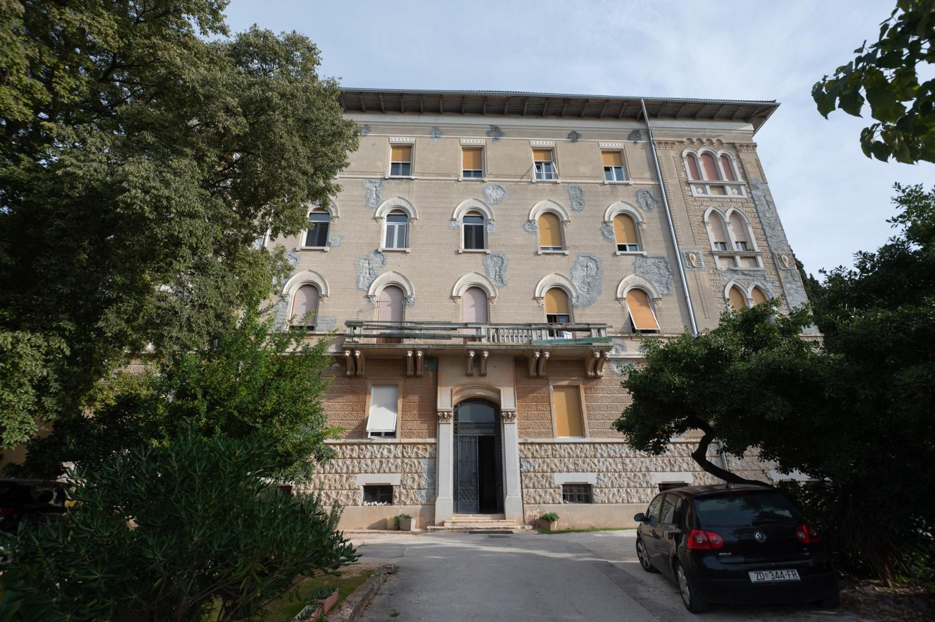 Photo 25