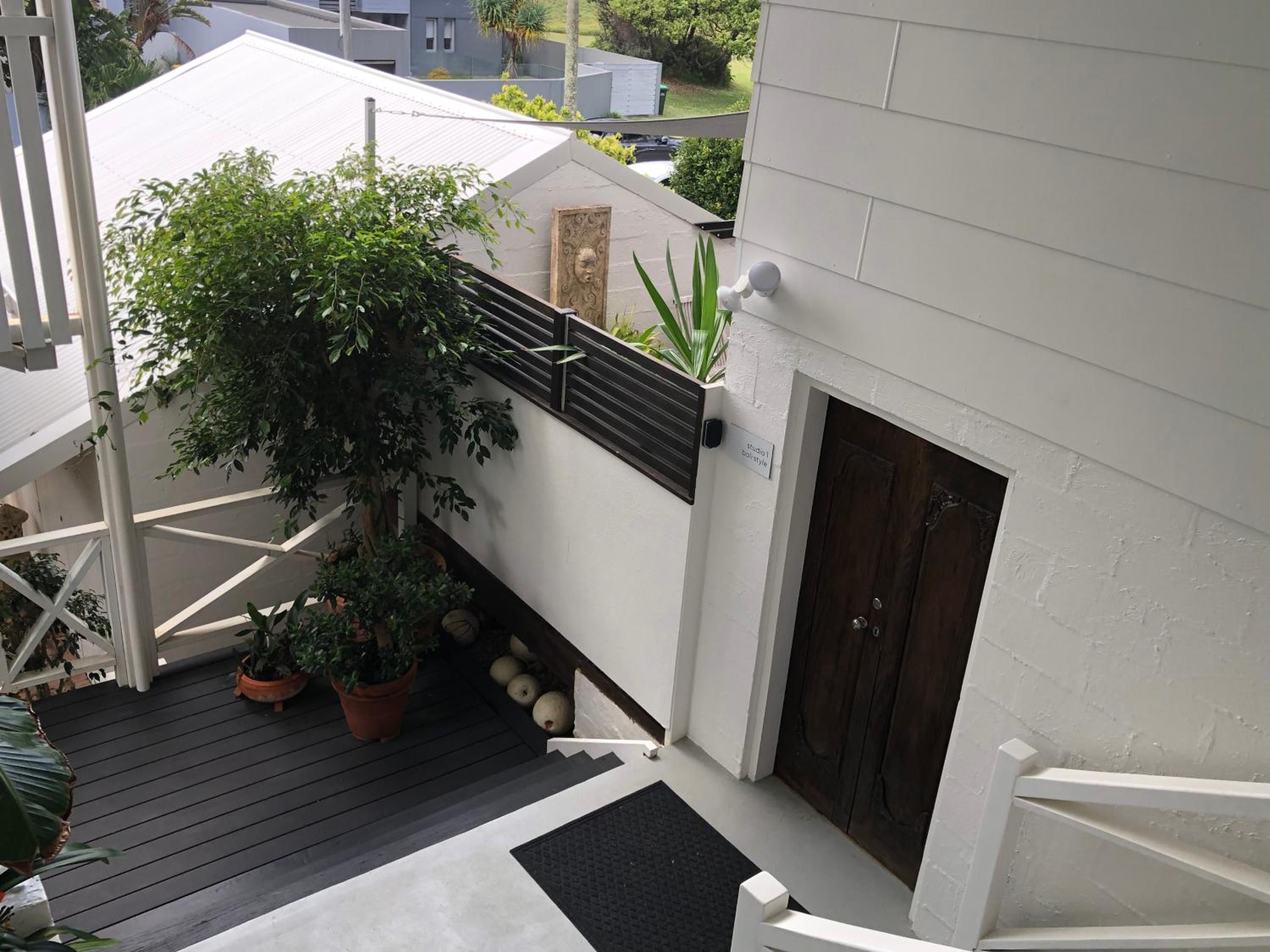 Shorebreak Studio Apartments view 3