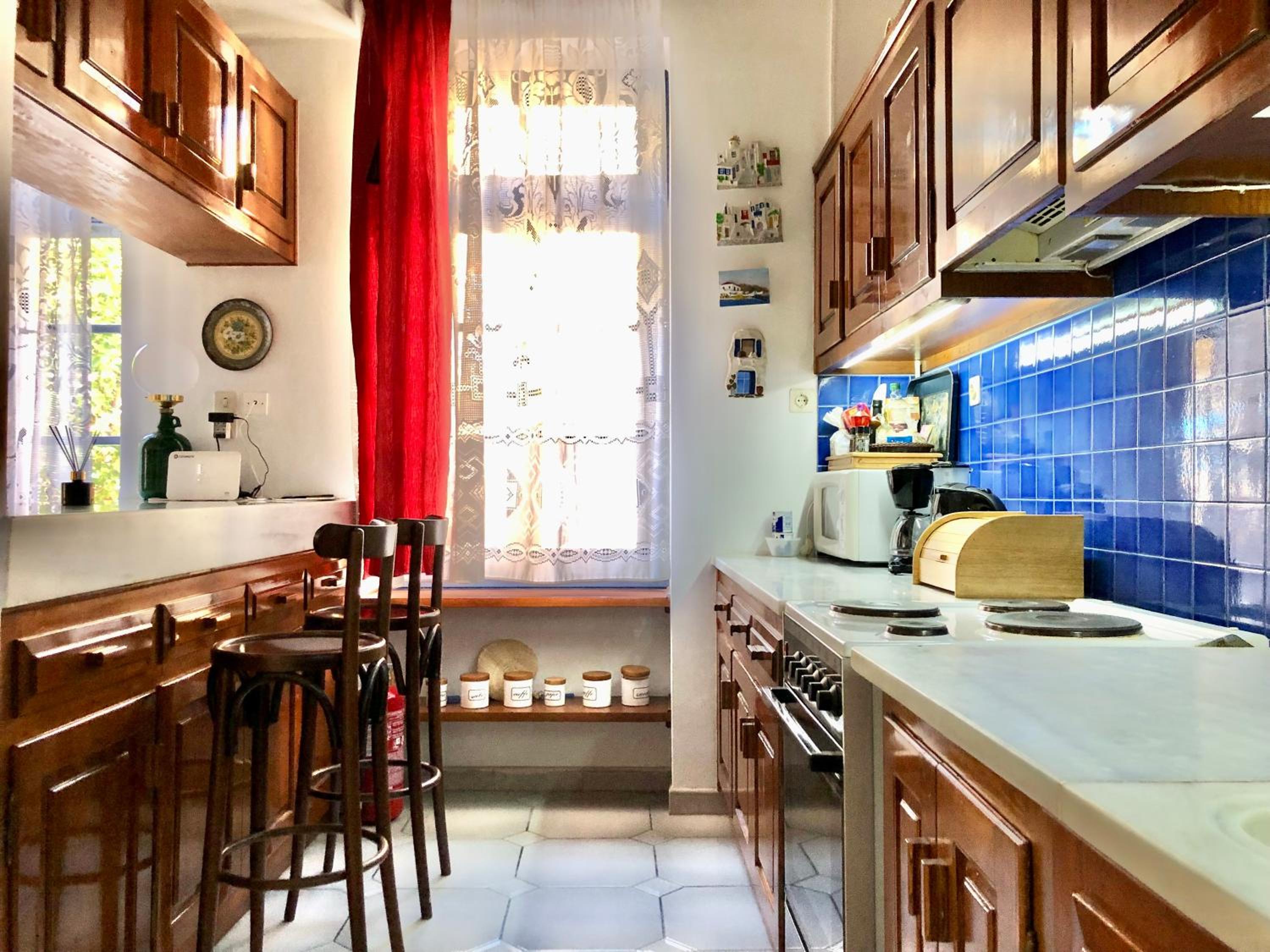 Traditional House at Aegina Port photo 5