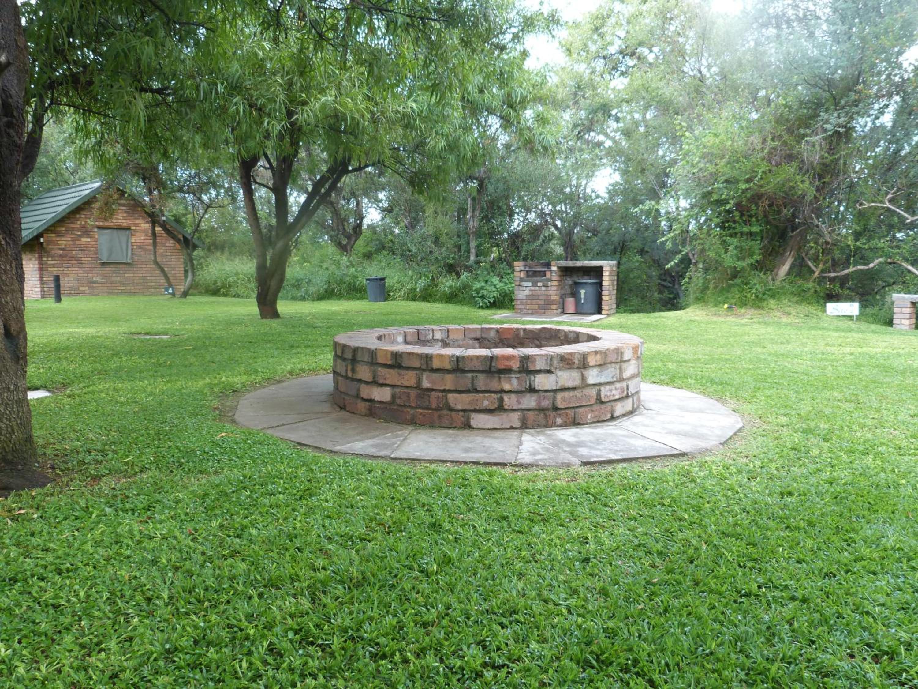 Woodlands Stop Over and Lodge