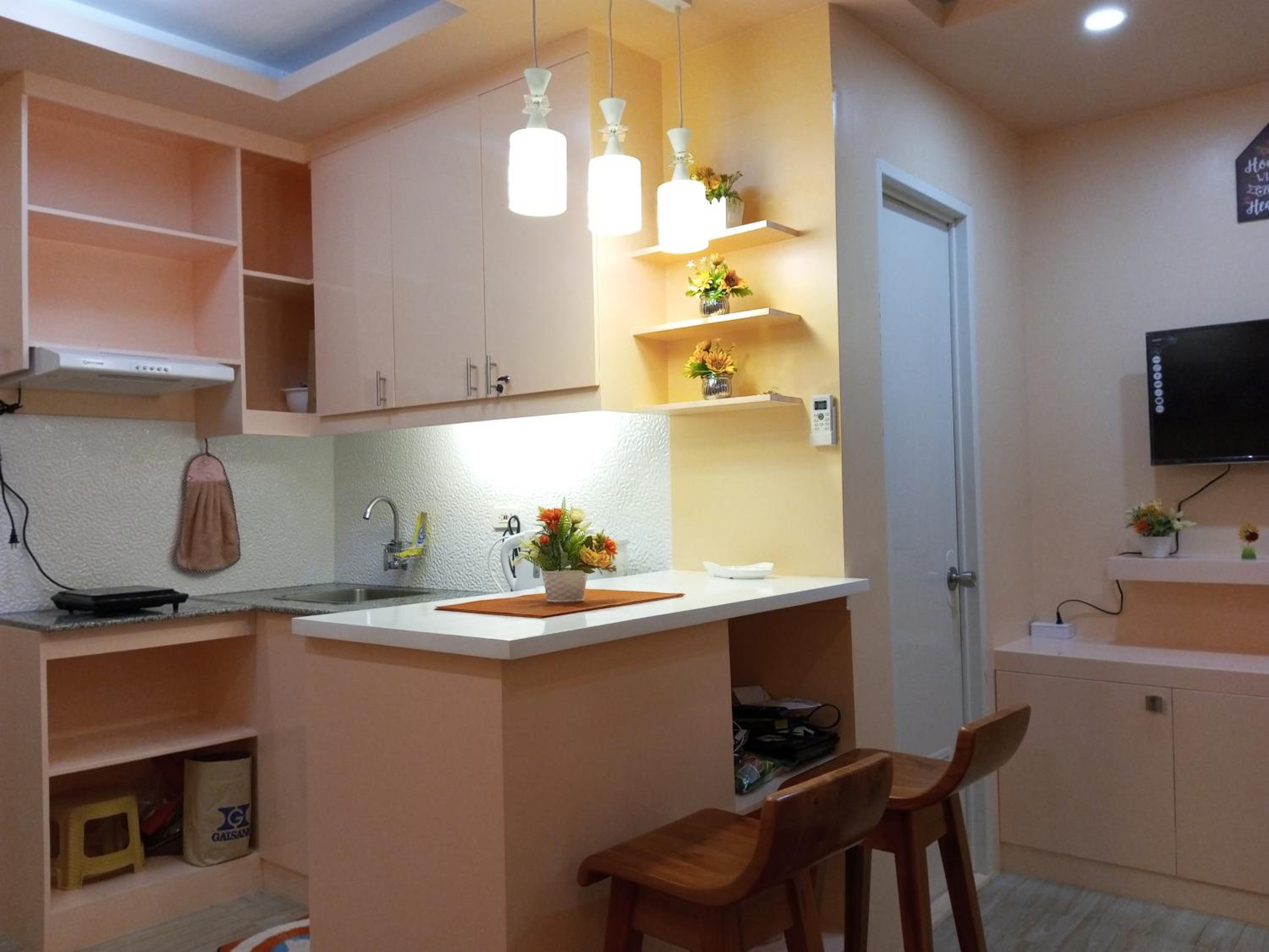 Mistow BriaMagenta Condo