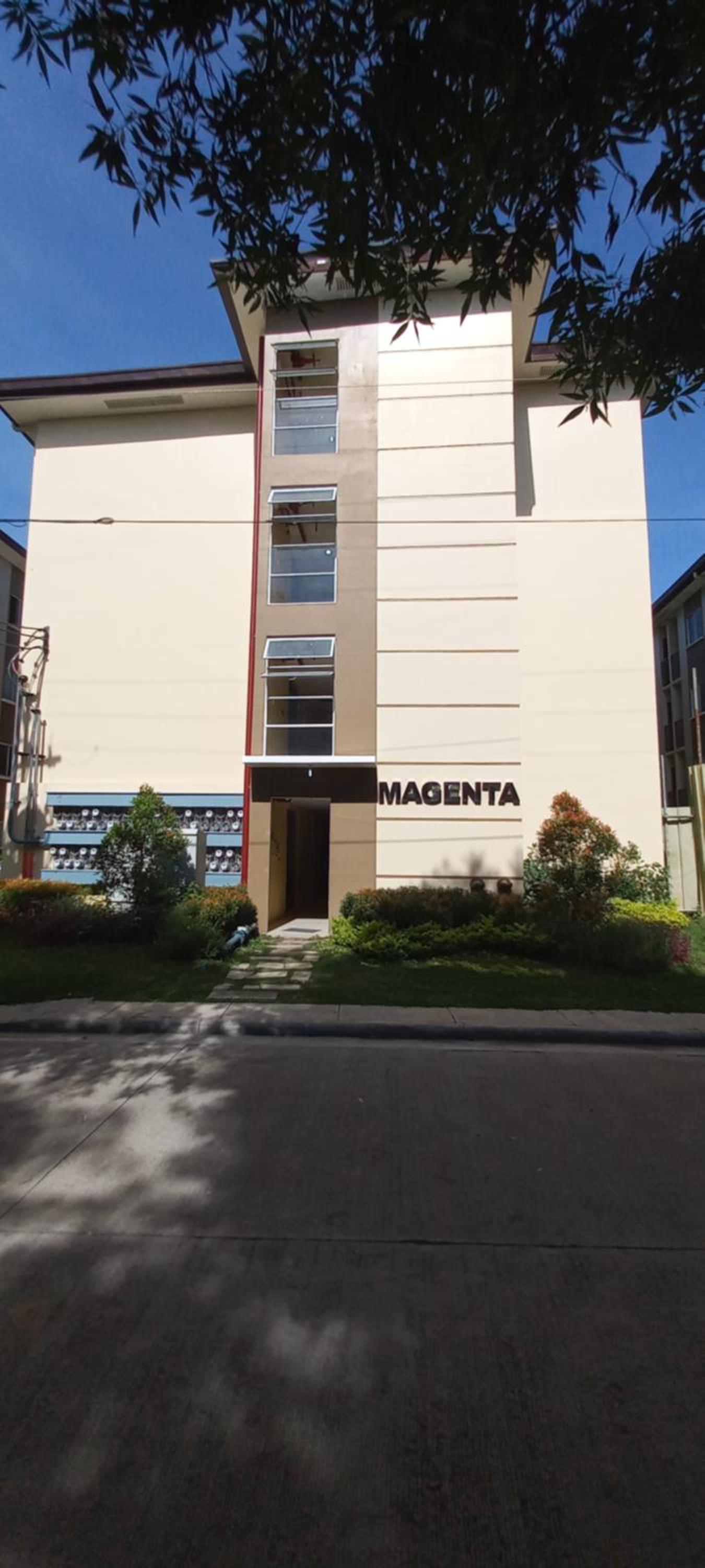 Mistow BriaMagenta Condo