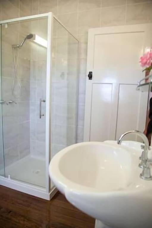 Tamarind Street Cottage. Maleny, Queensland