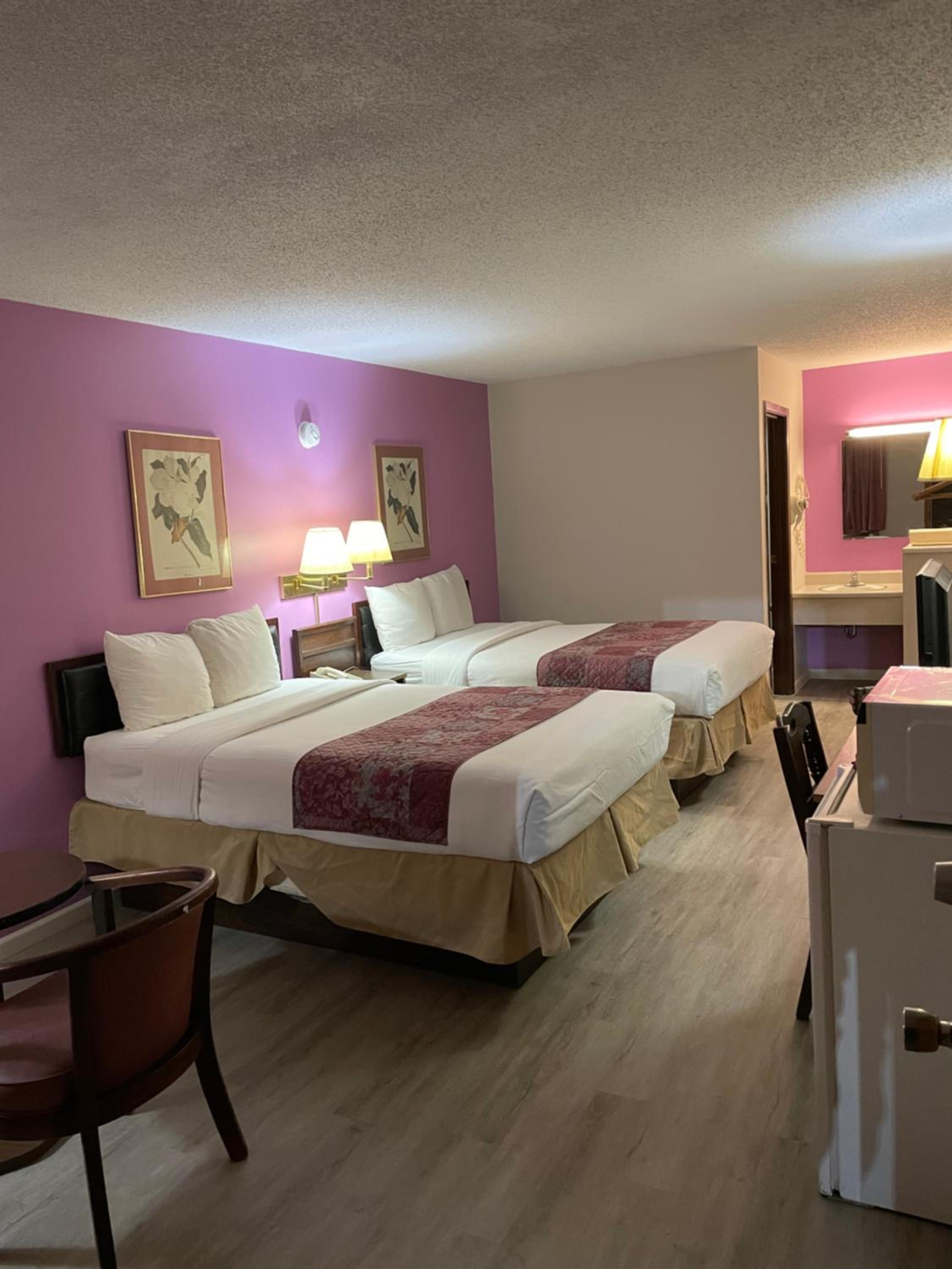 Budget Host Inn