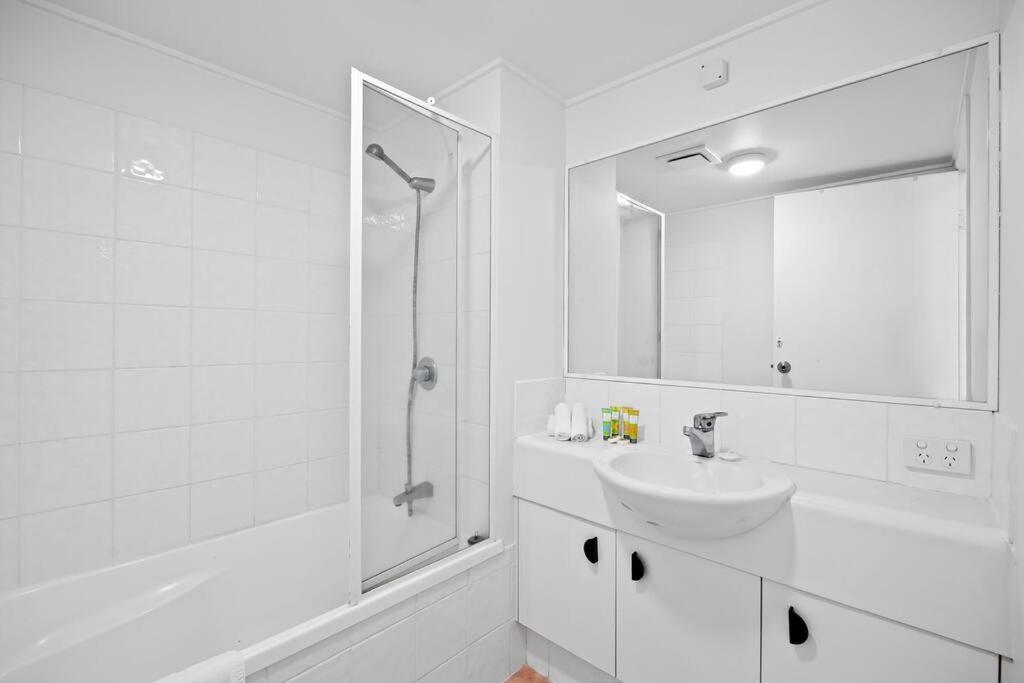 SeaScape Marcoola 2 Bedroom Beachside Apartment