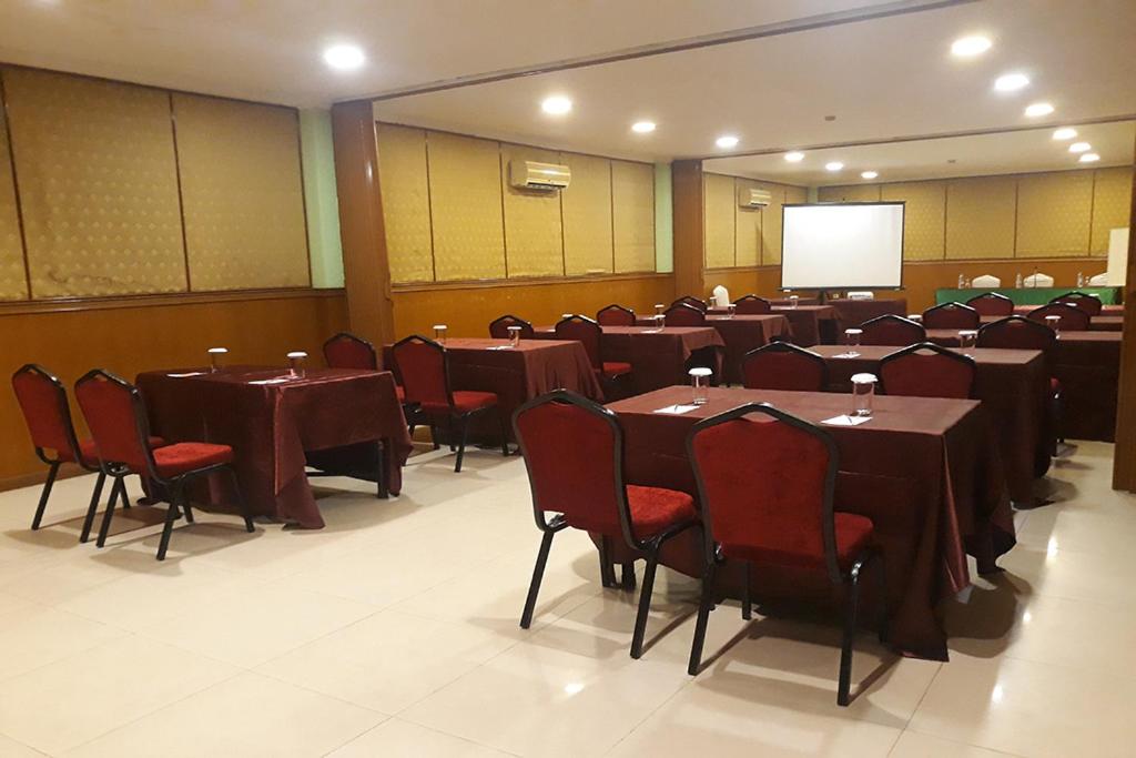 meeting room