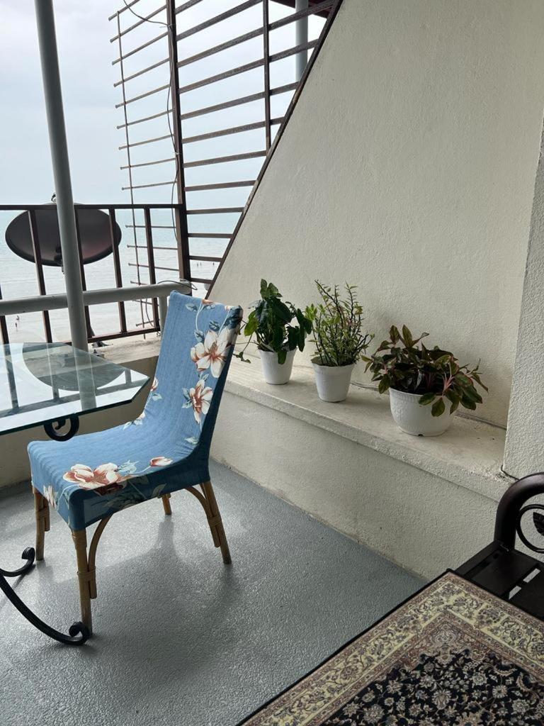 PD SEAVIEW Staycation