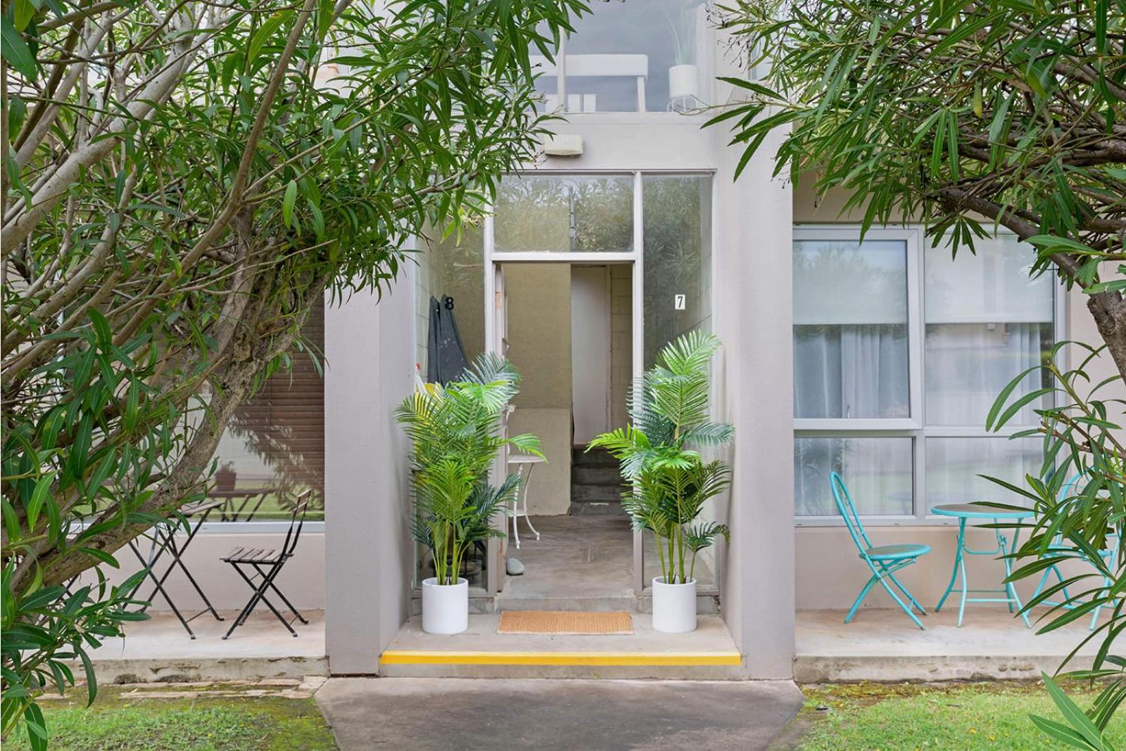 Broadway Getaway - 150 Metres to Beach