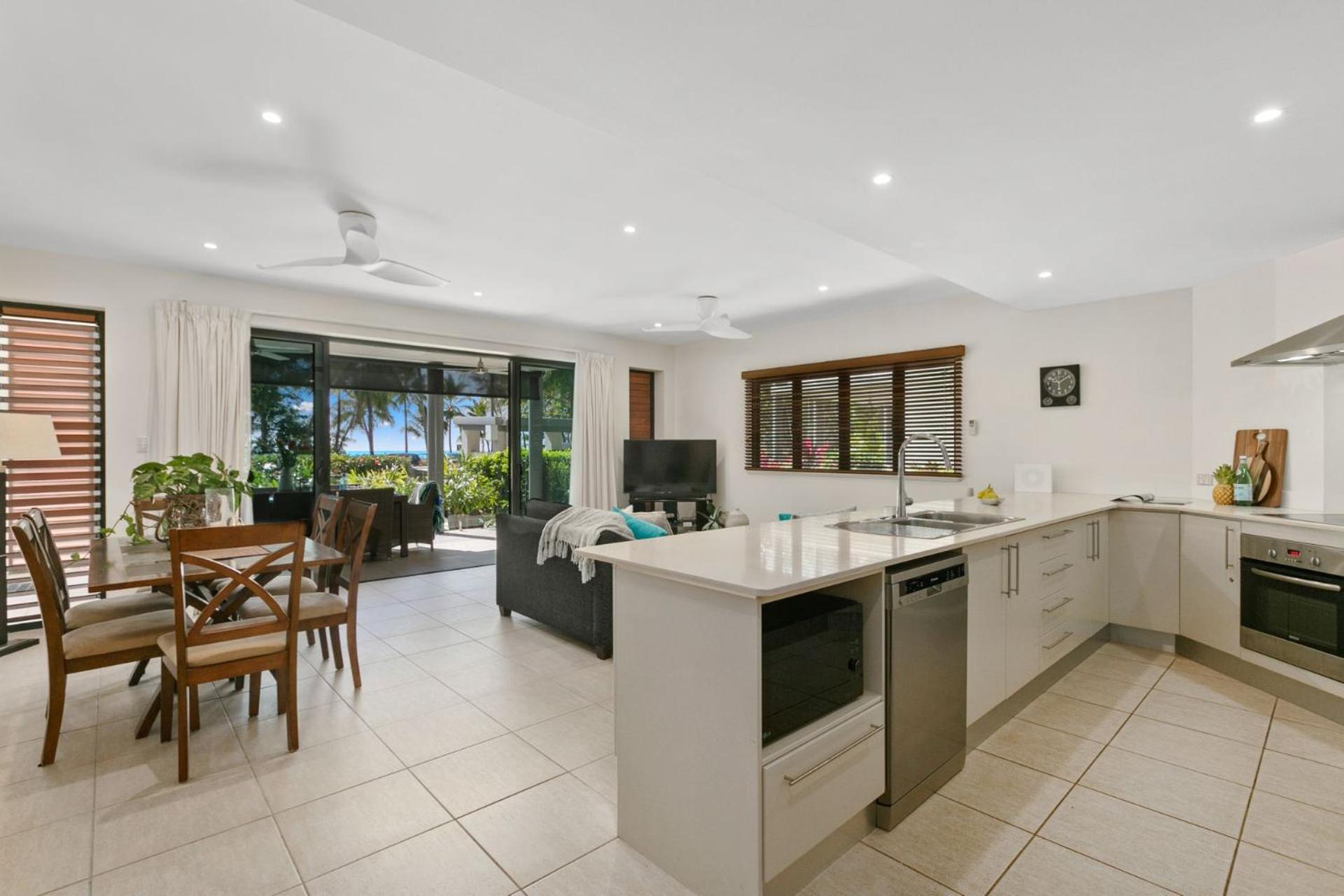 Belle Escapes Ground Floor Beachfront Apartment