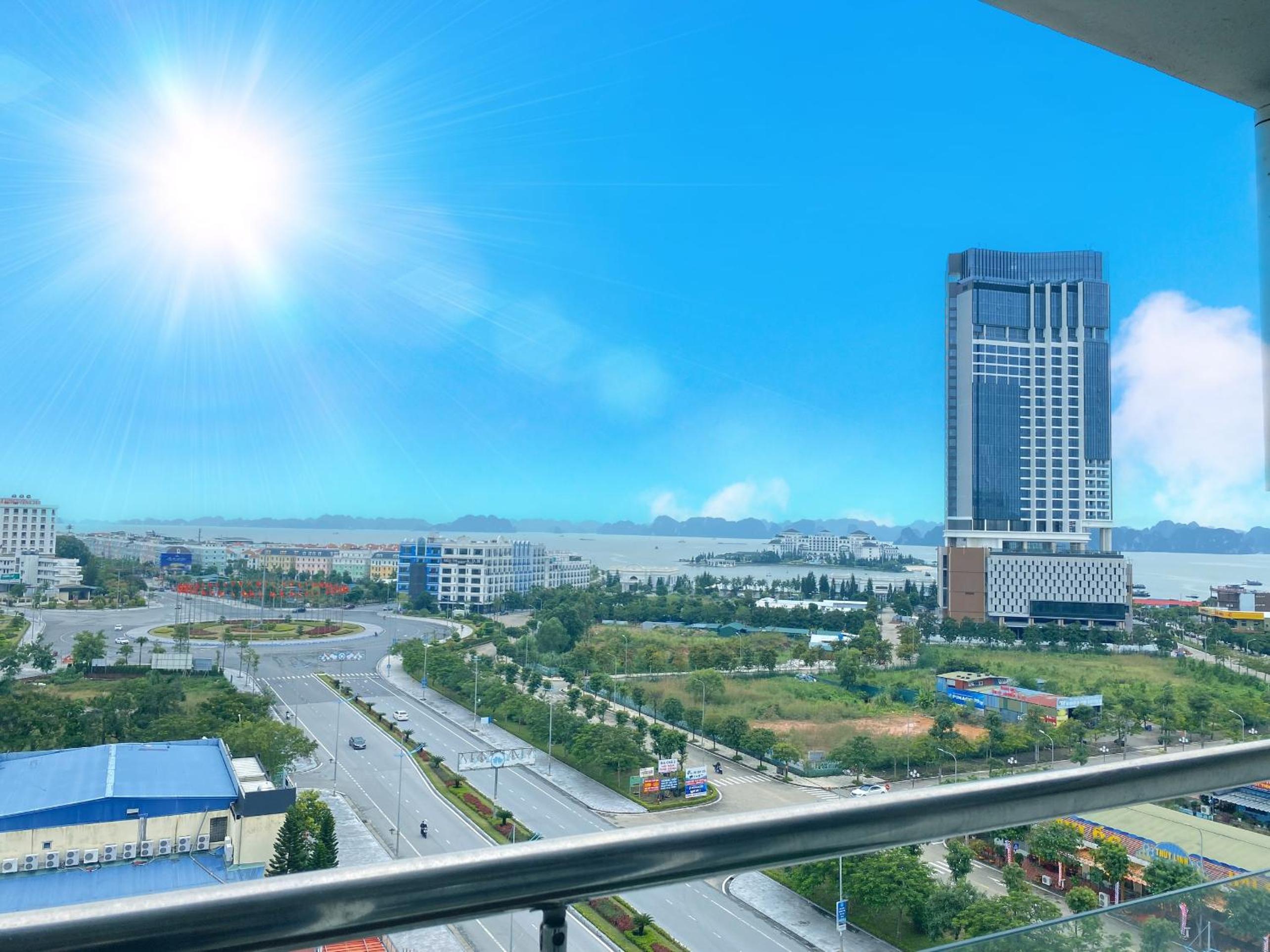 Newlife Apartment Ha Long Near Beach