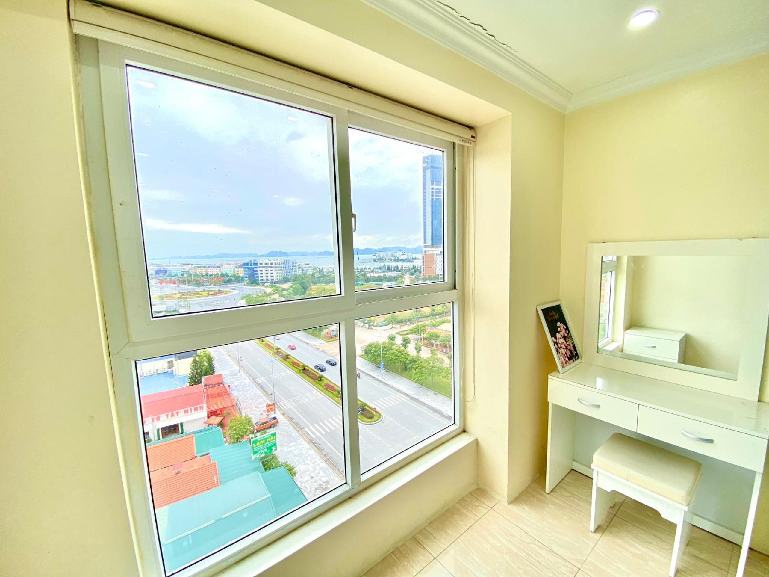 Newlife Apartment Ha Long Near Beach