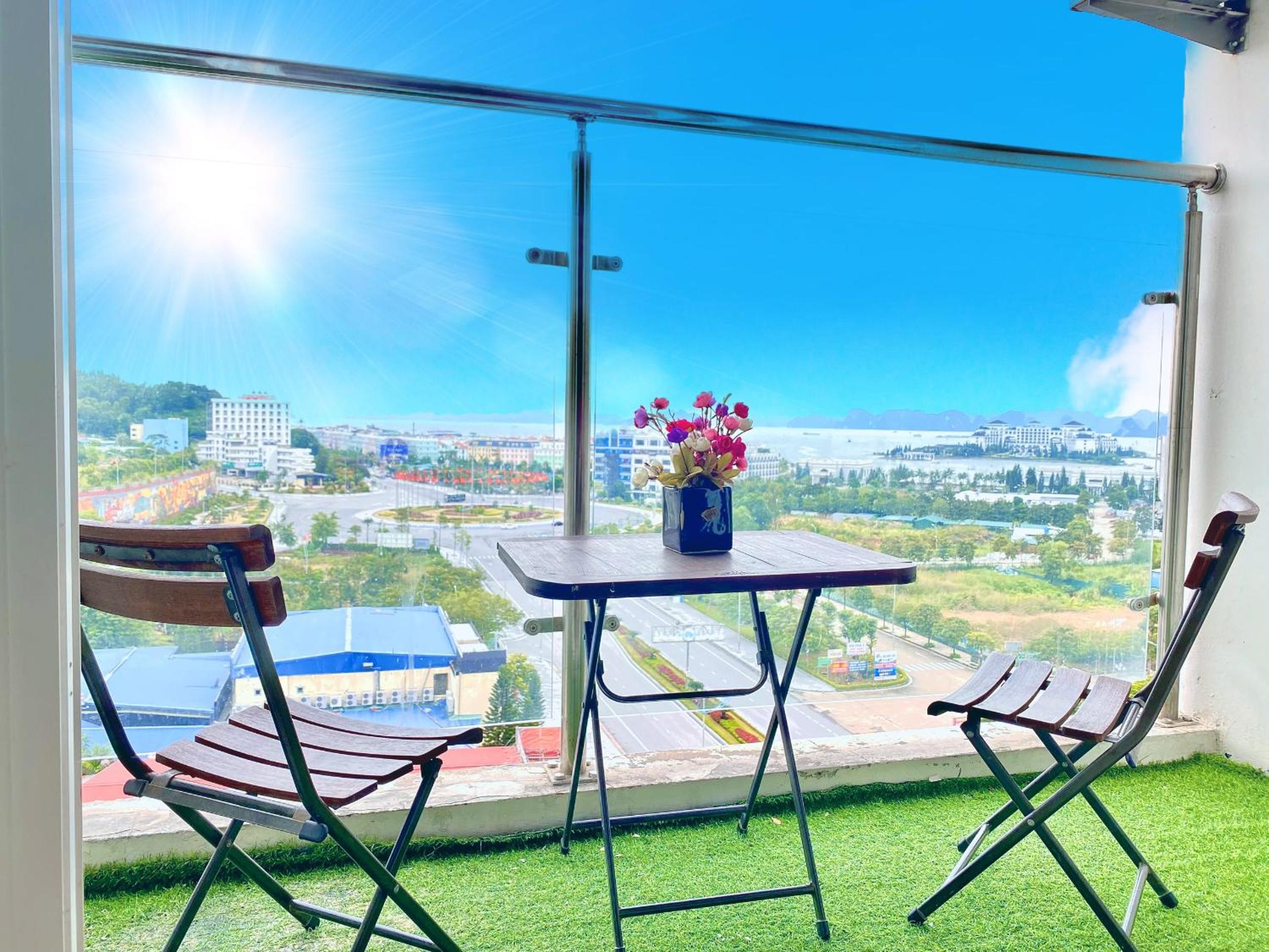 Newlife Apartment Ha Long Near Beach