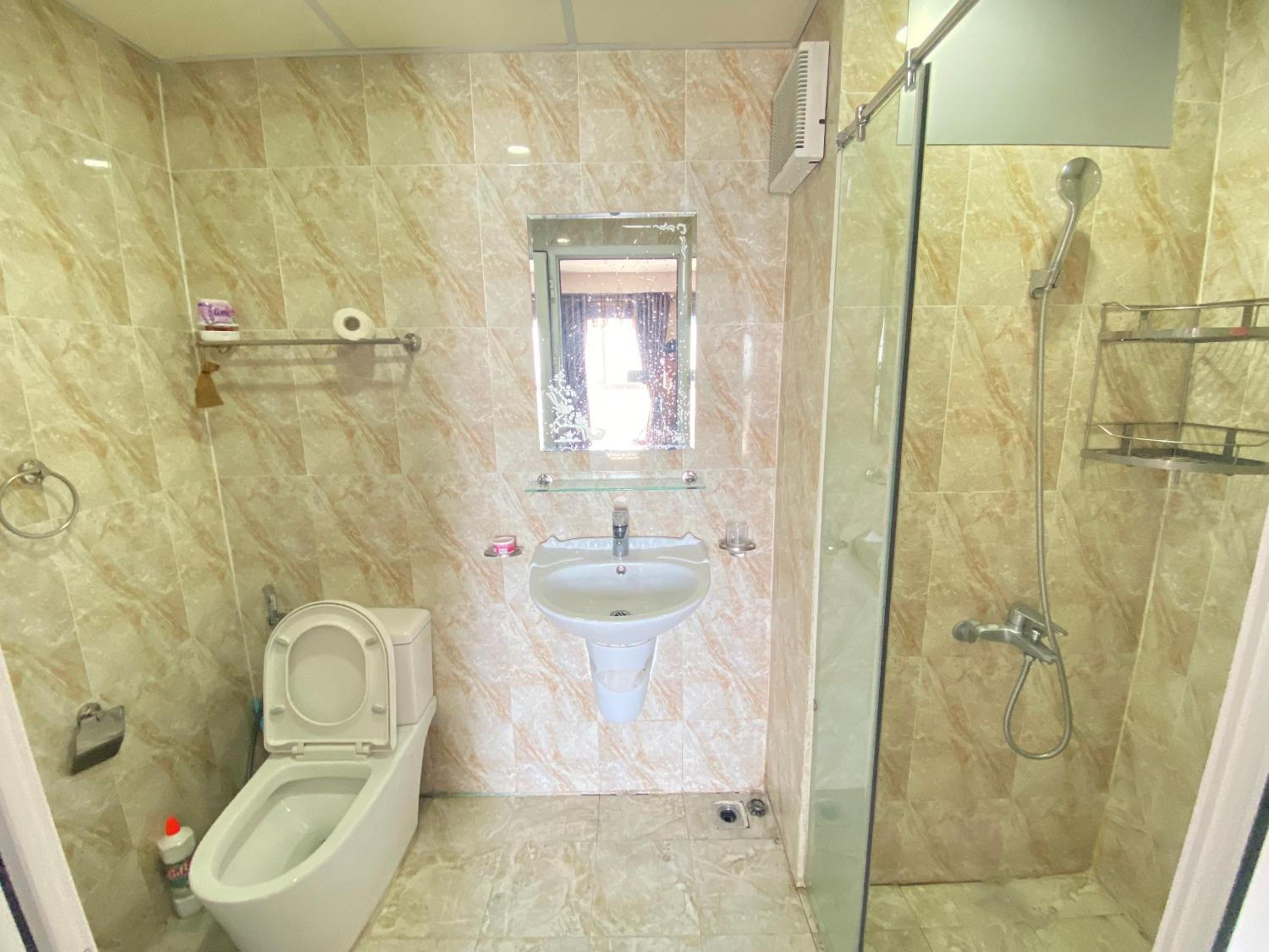 Newlife Apartment Ha Long Near Beach