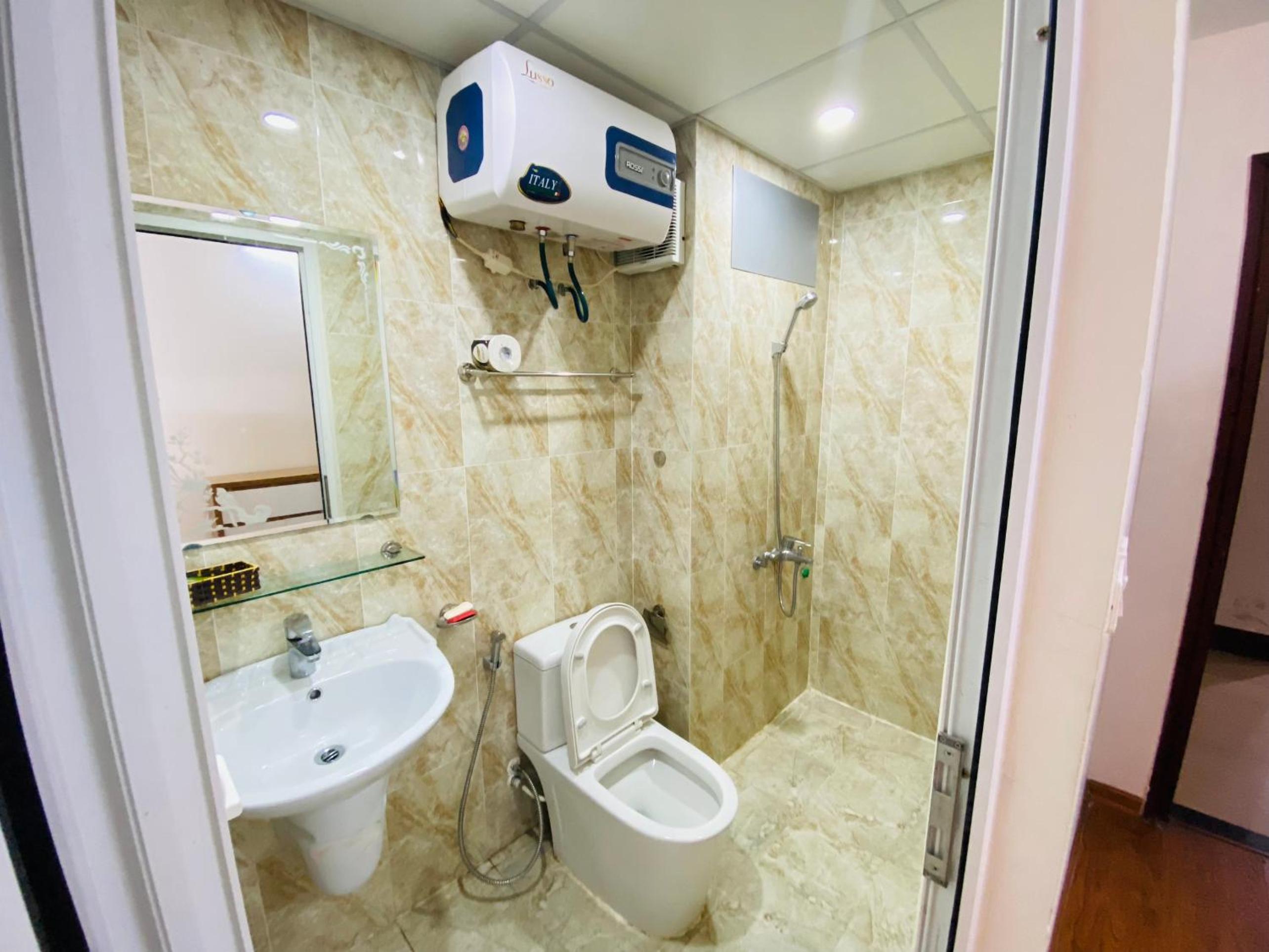 Newlife Apartment Ha Long Near Beach