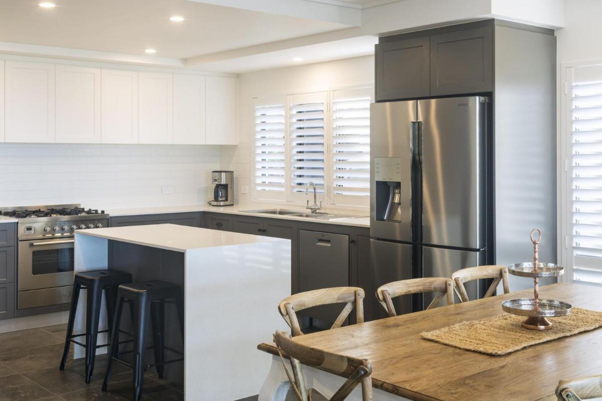 Belle Escapes Beachfront Luxury Home 53 Arlington Clifton Beach