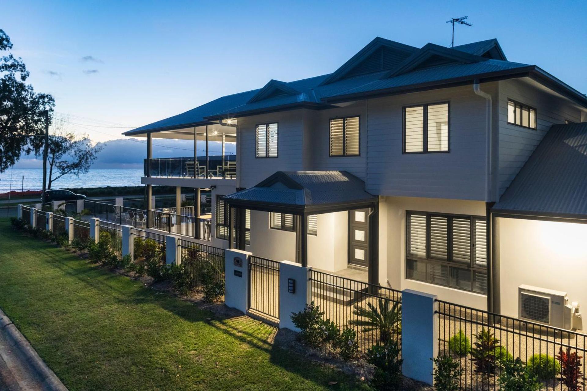 Belle Escapes Beachfront Luxury Home 53 Arlington Clifton Beach