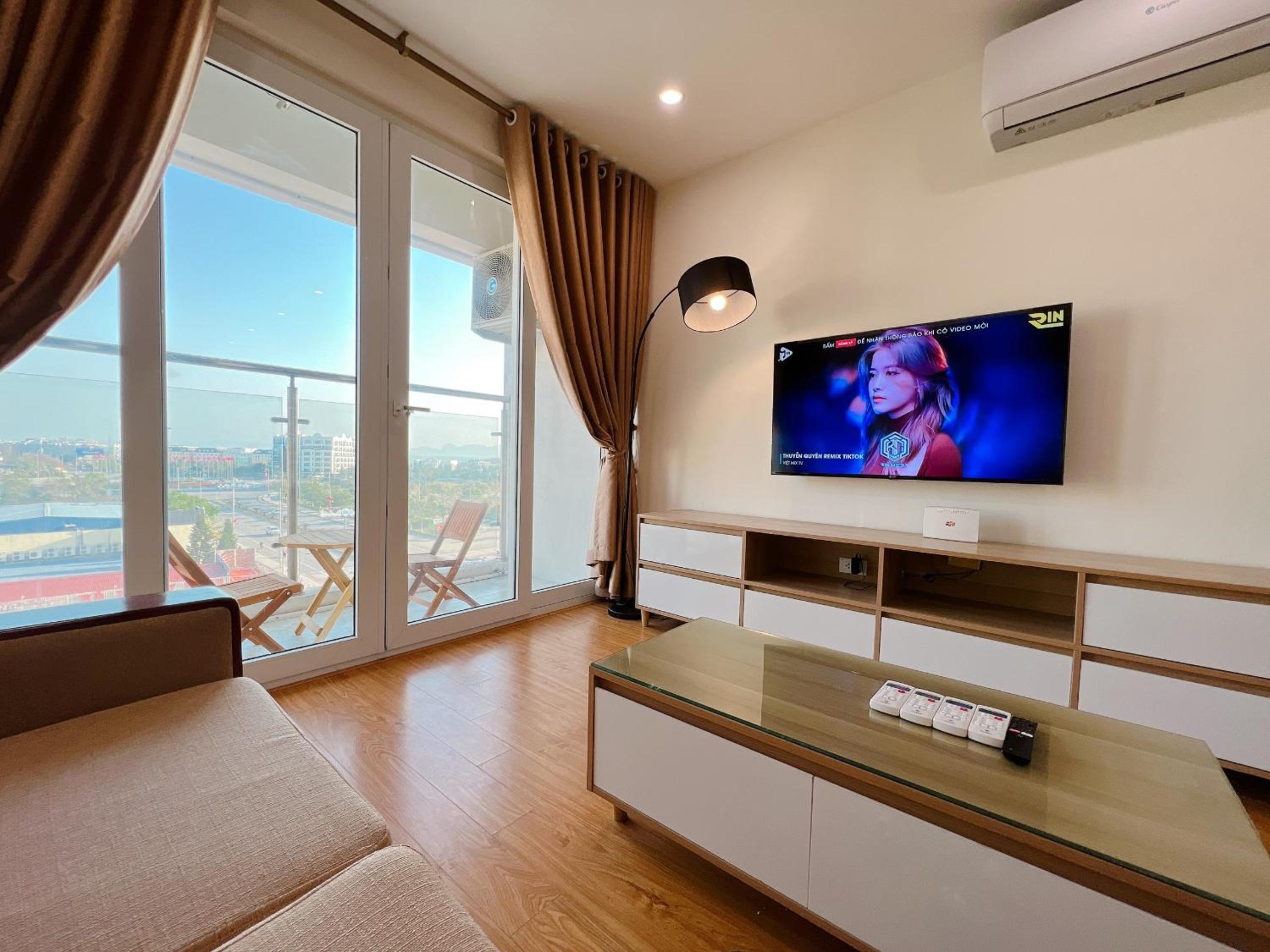 Newlife Apartment Ha Long Near Beach
