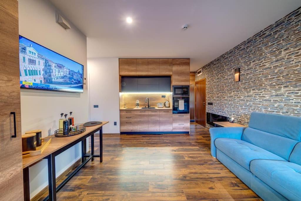 Home Away From Home Apartment 538