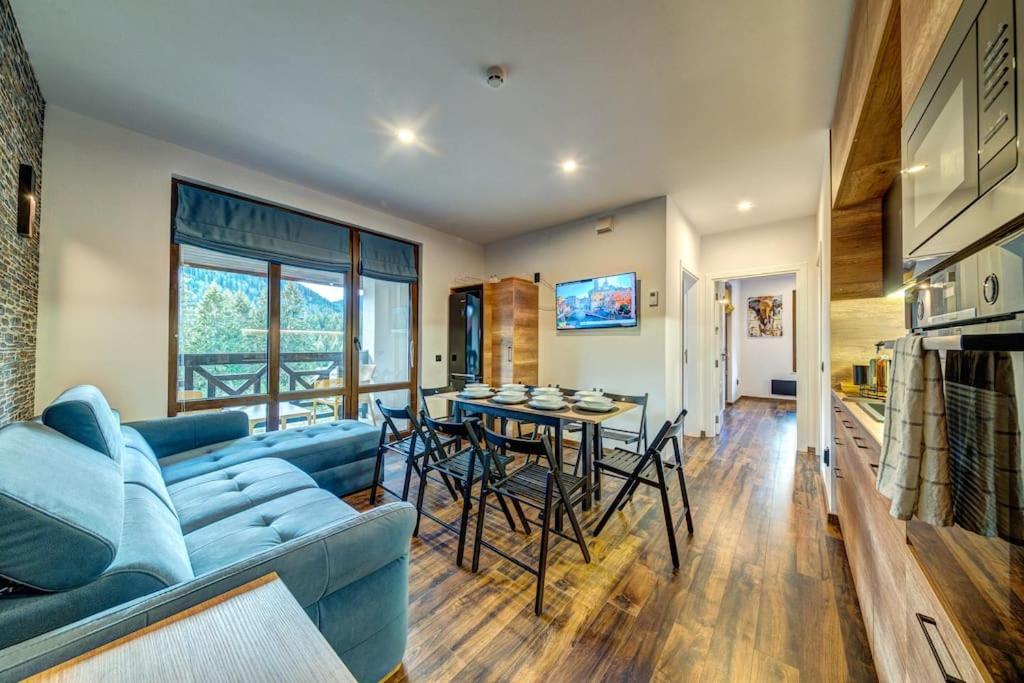 Home Away From Home Apartment 538
