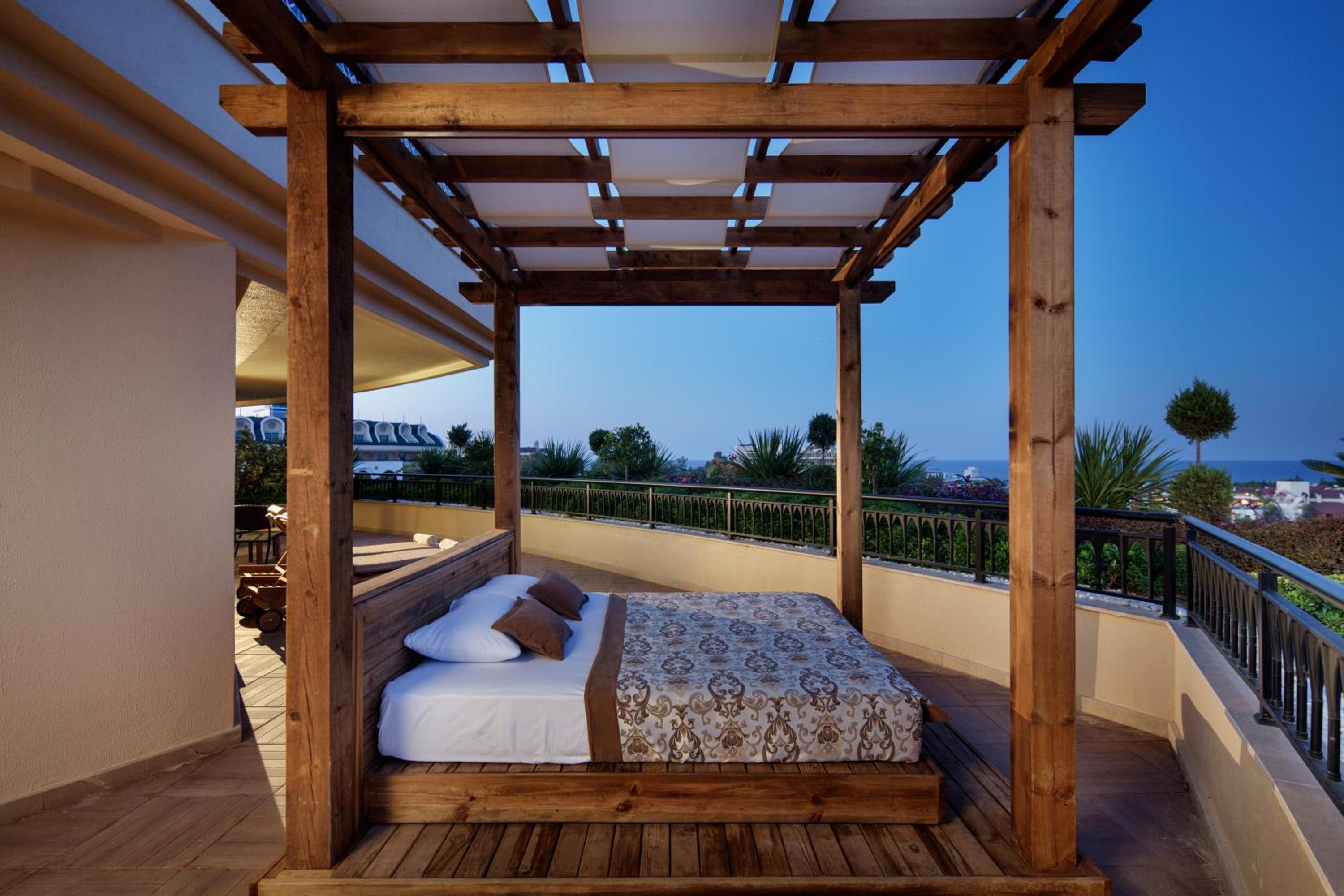 Crystal Sunset Luxury Resort & Spa - Ultimate All Inclusive - Image 25