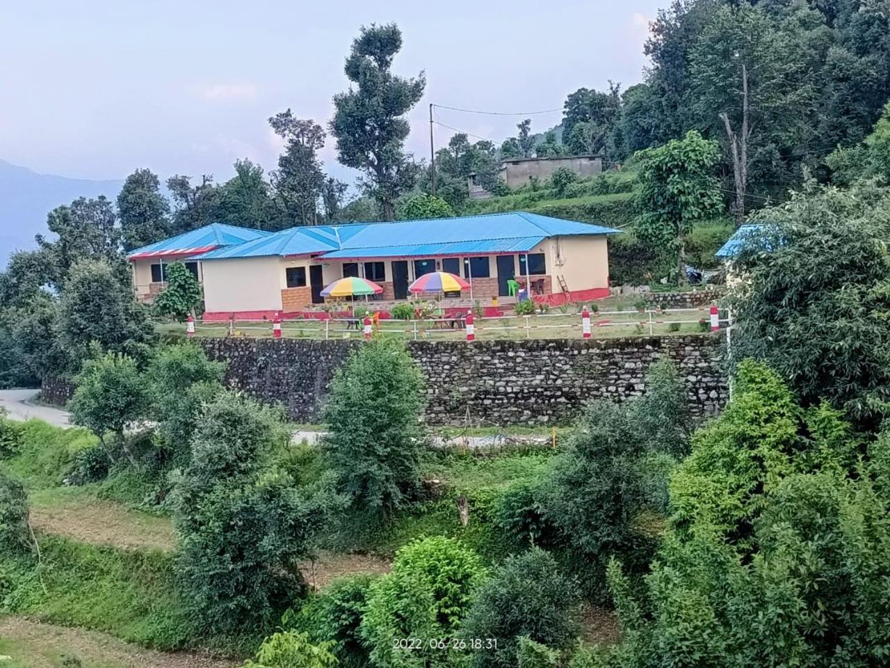 Chaukhamba View Resort, Guptkashi view 3