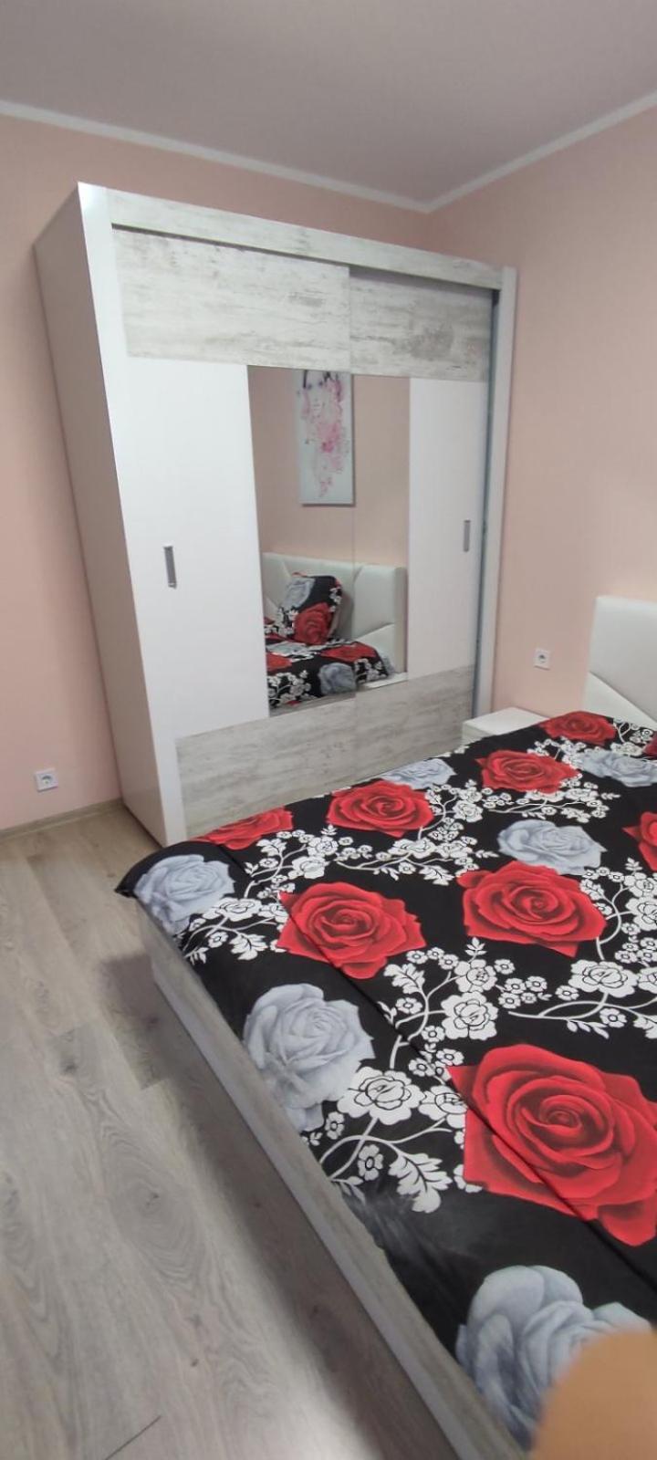 Luxury and stylish apartmen, metro station Obelya