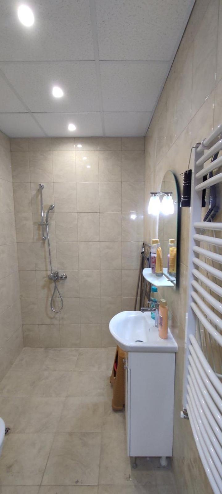 Luxury and stylish apartmen, metro station Obelya