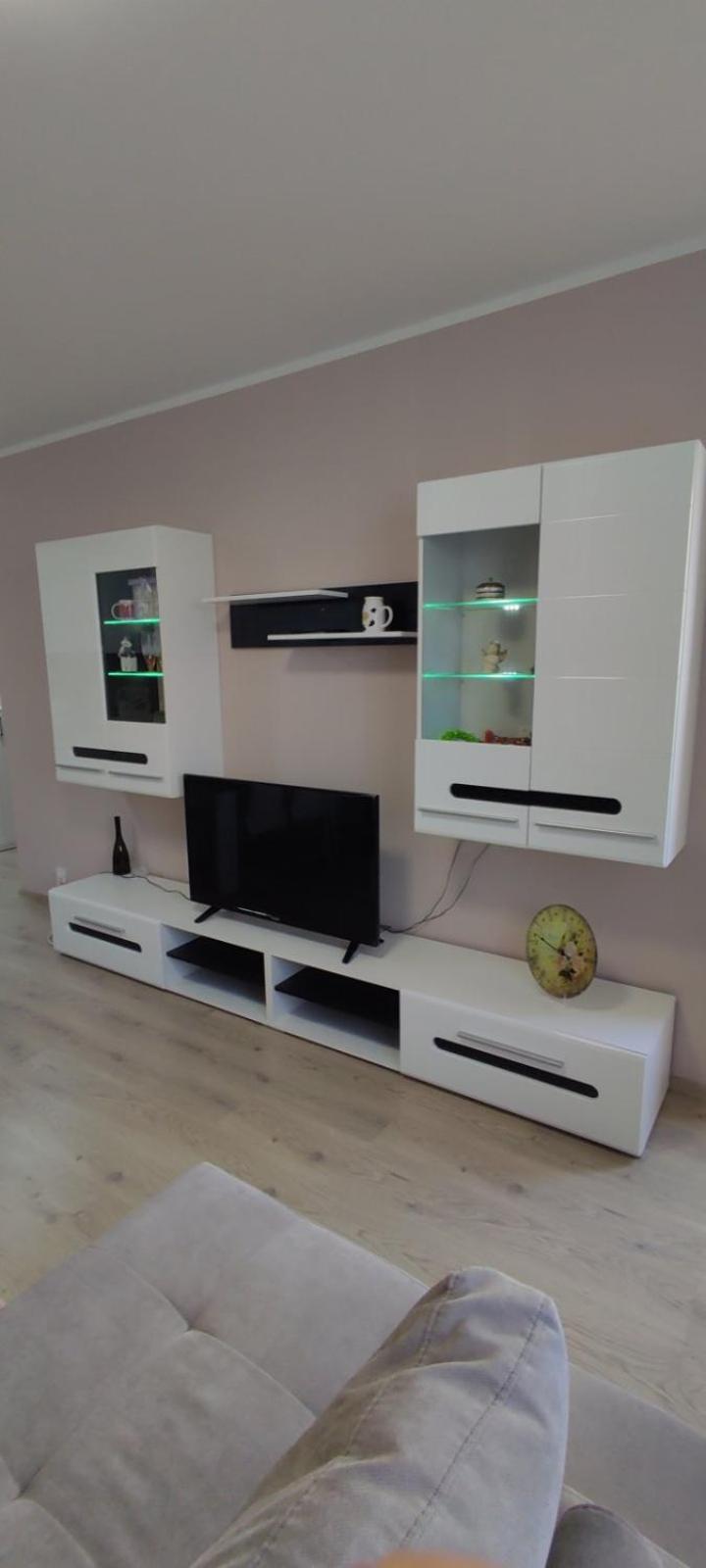 Luxury and stylish apartmen, metro station Obelya