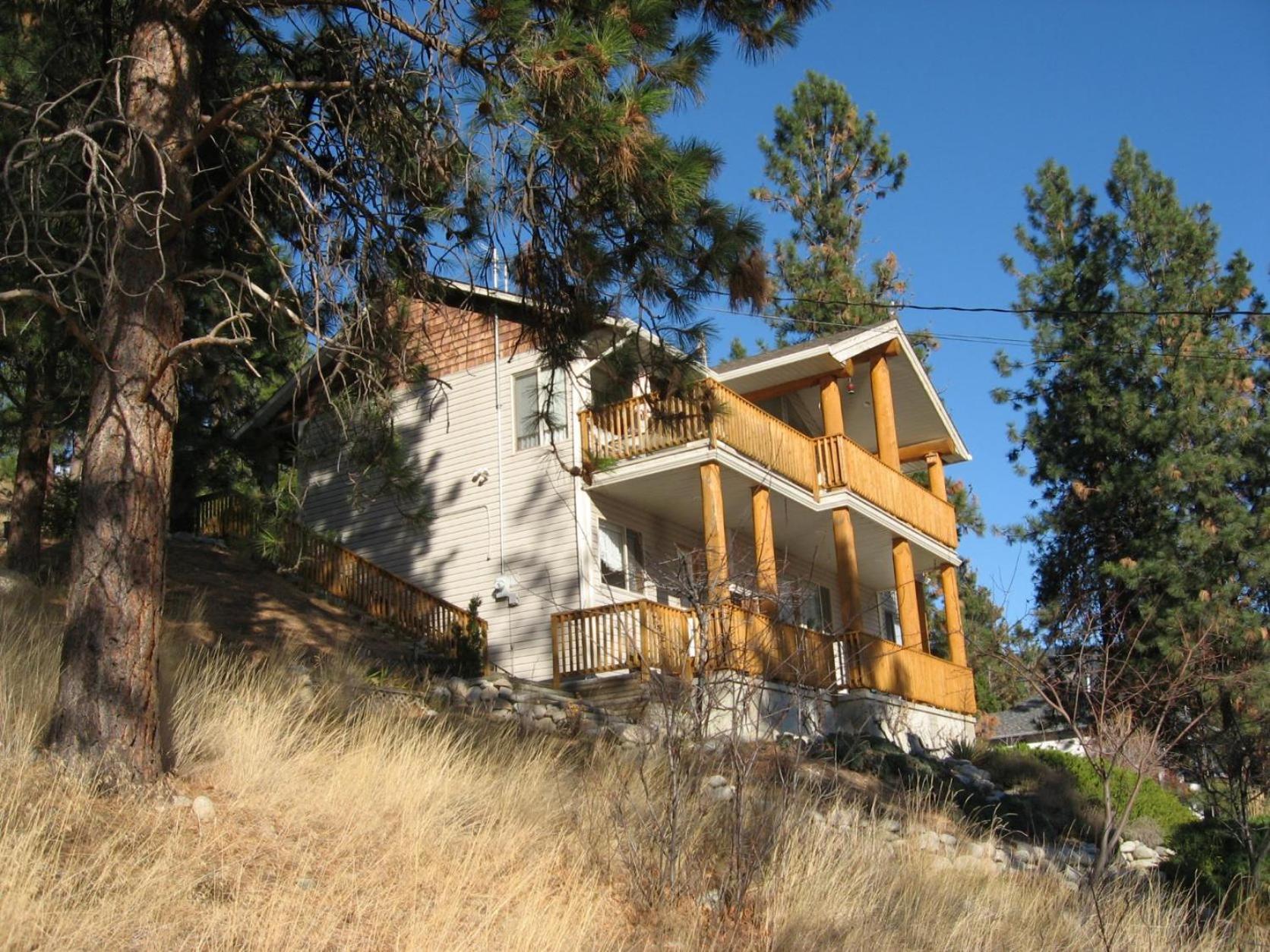PineWood Guesthouse