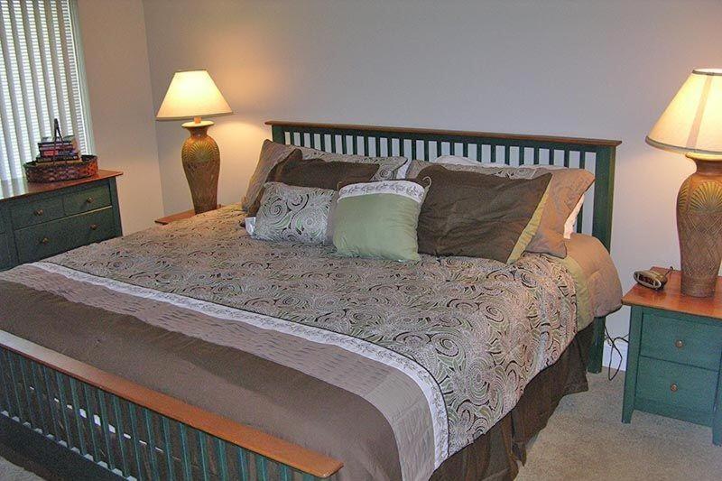 Harbour Island 106L condo